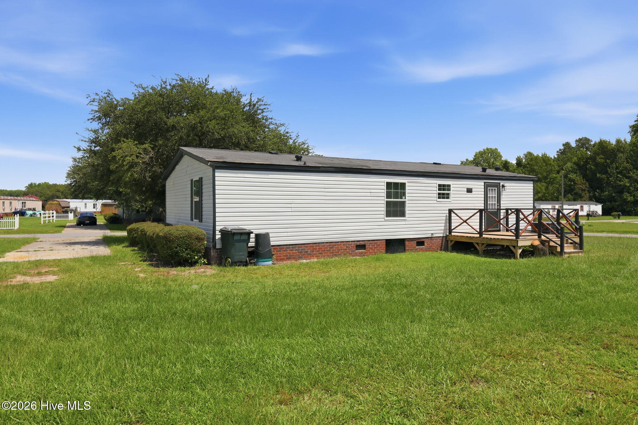 main property photo 25