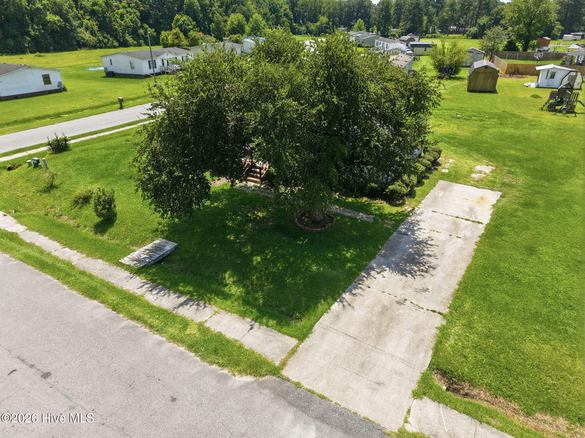main property photo 27