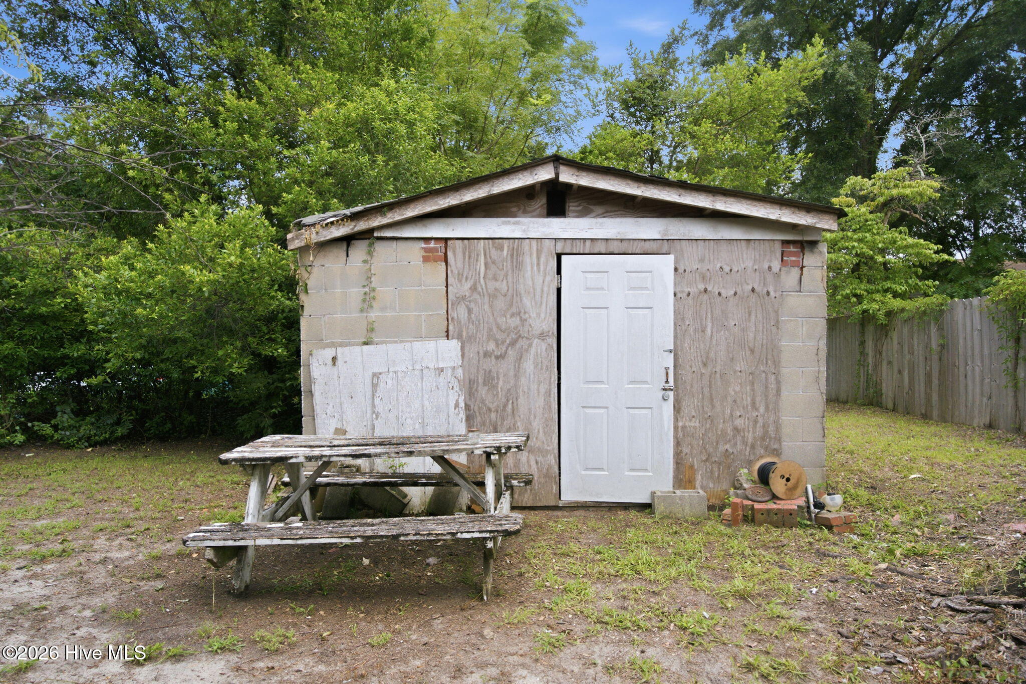 main property photo 45