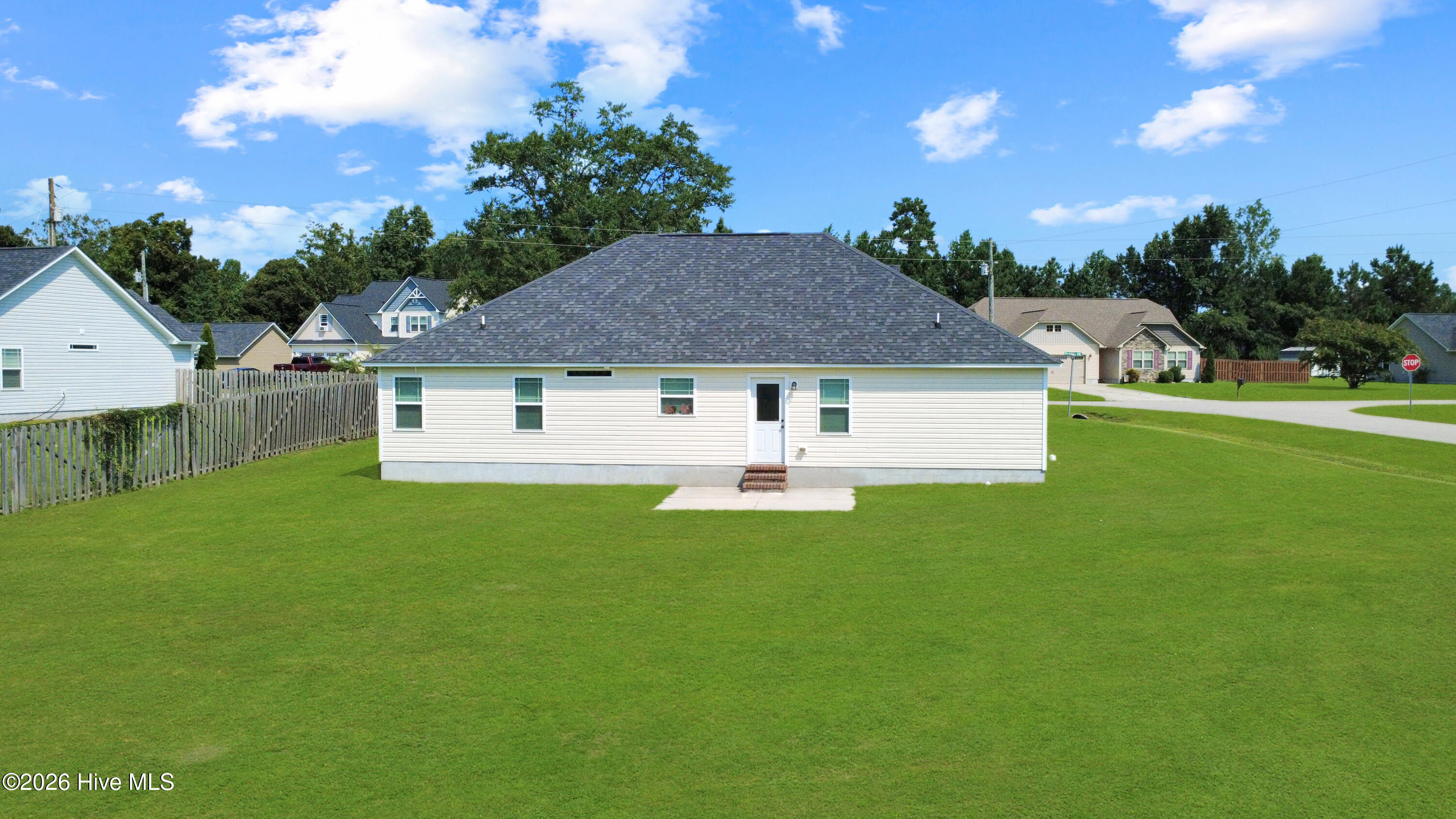 main property photo 24