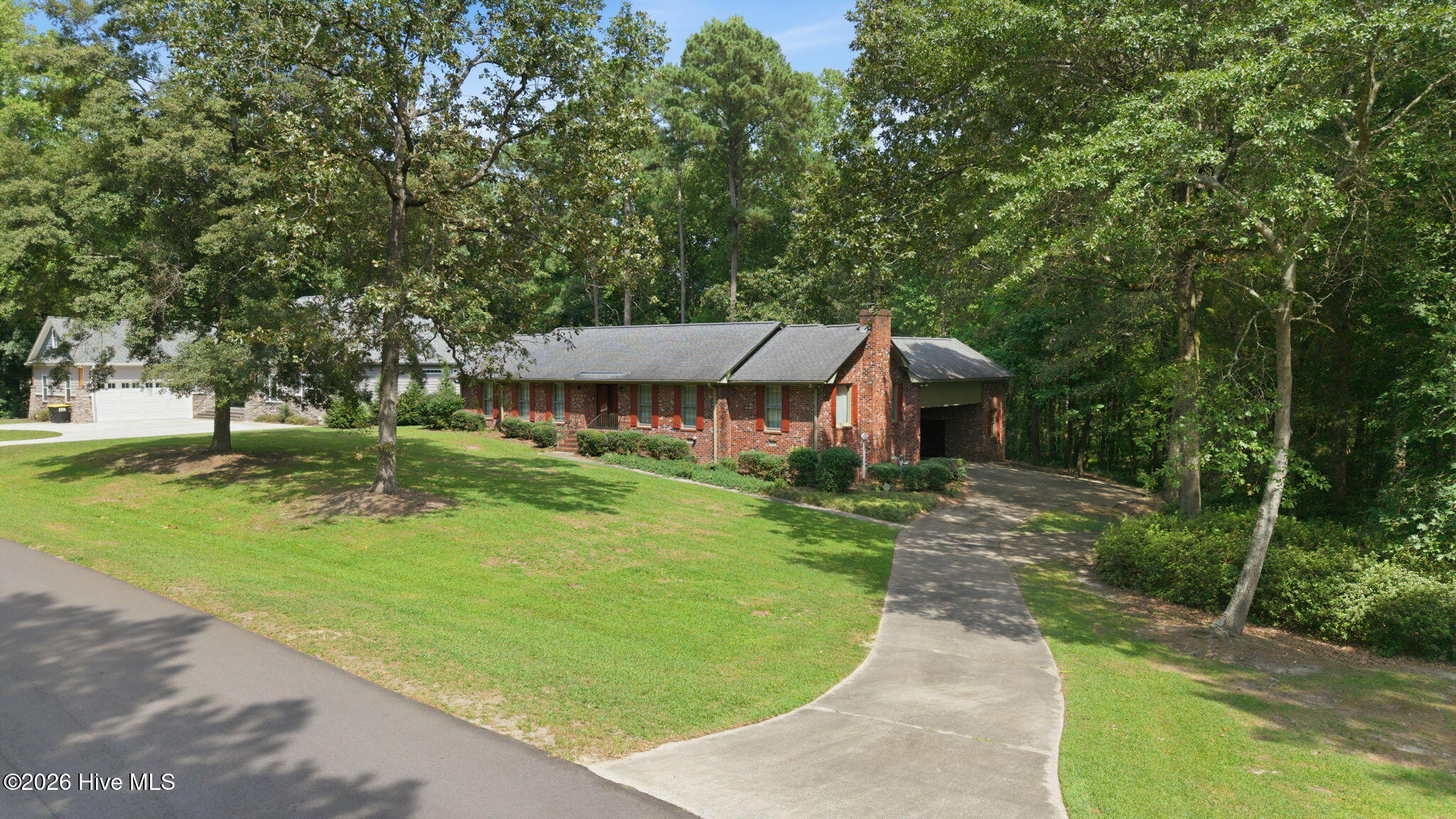 main property photo 5