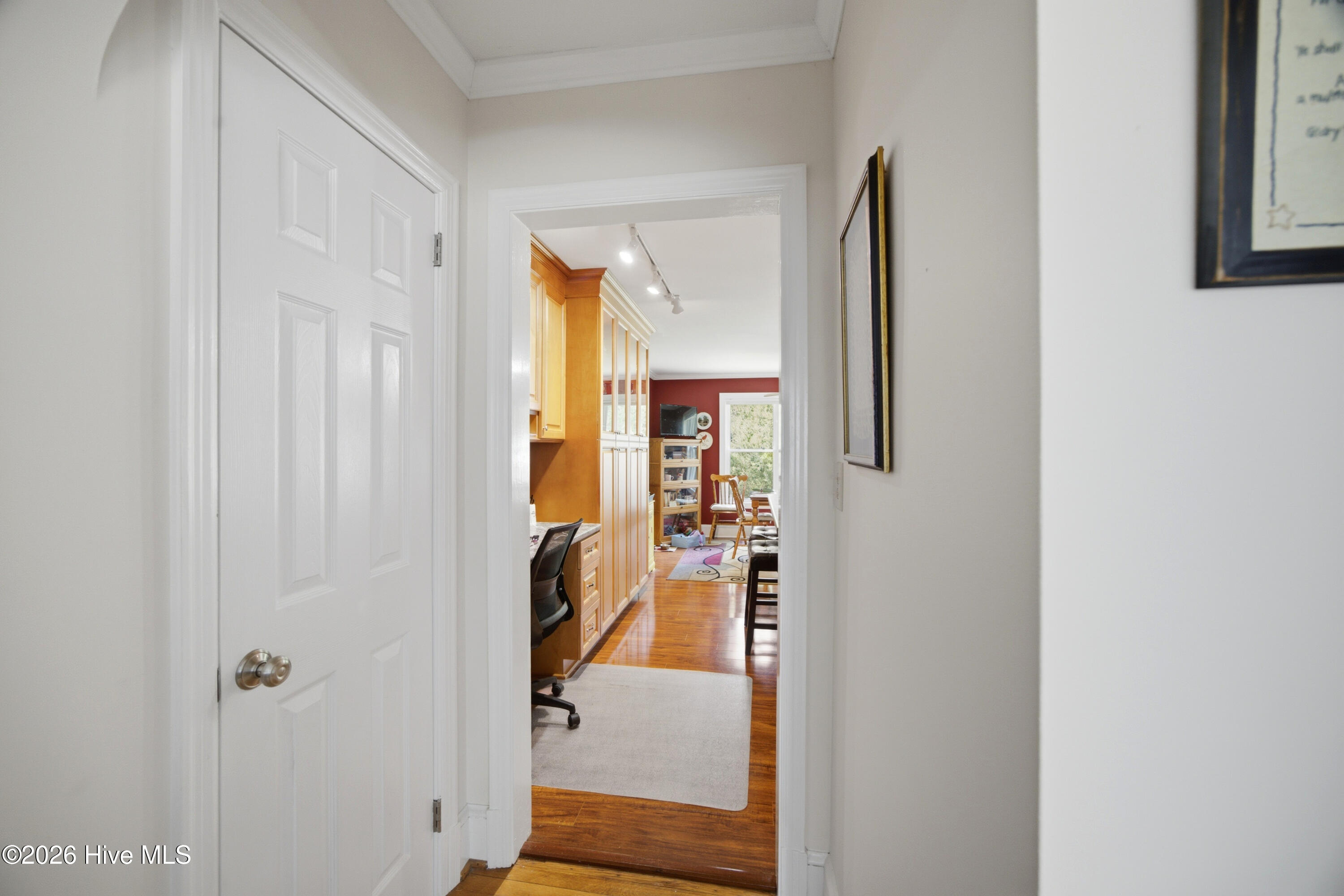 main property photo 20