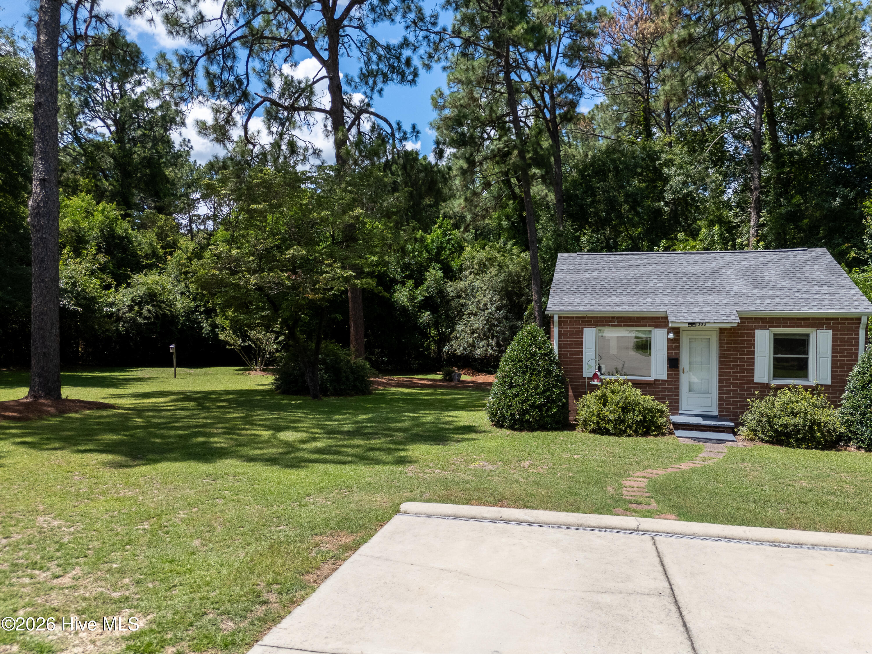 main property photo 39