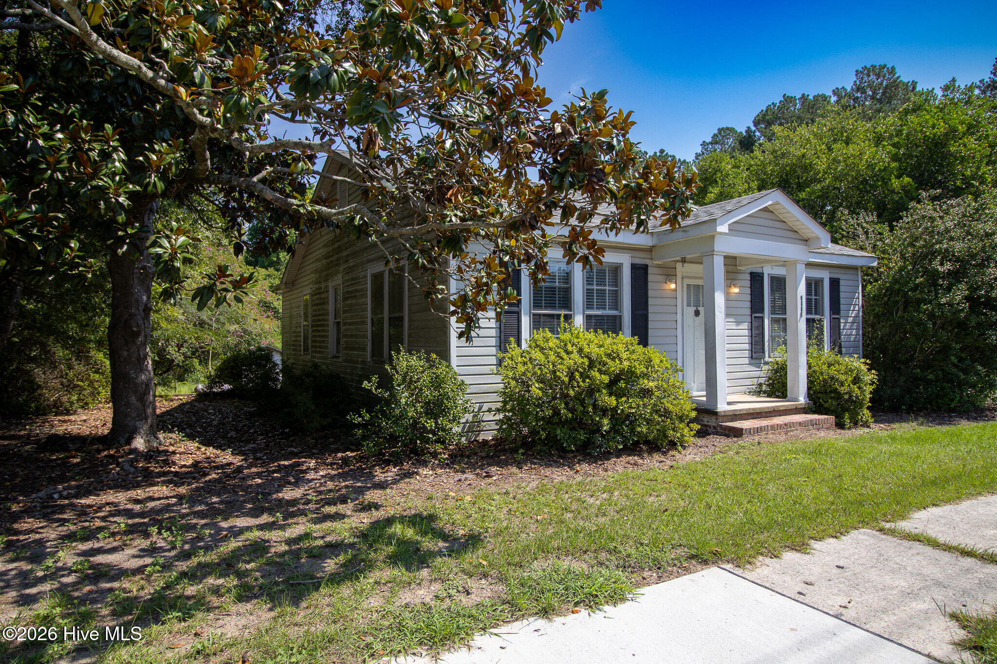 main property photo 5