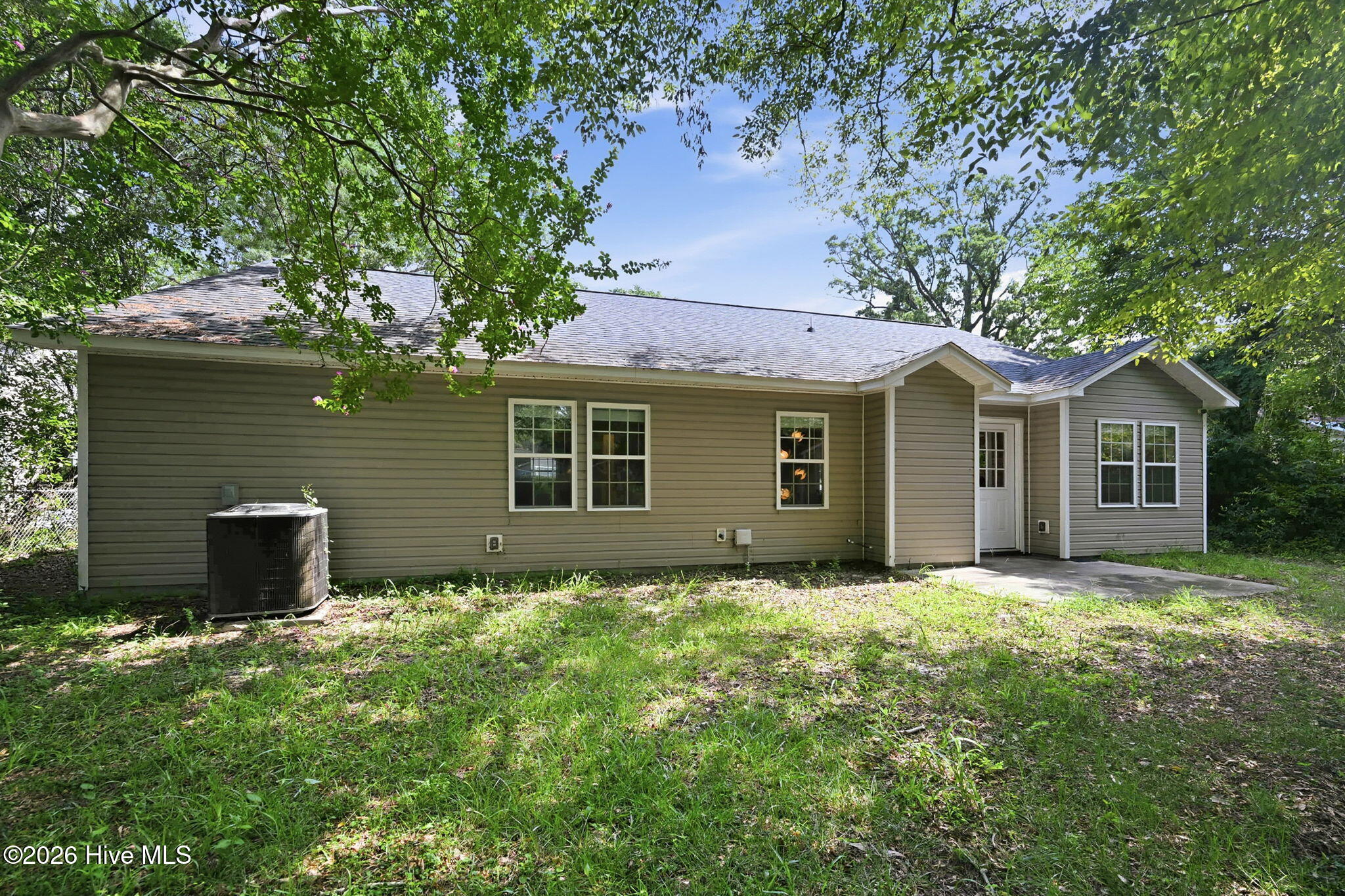 main property photo 12