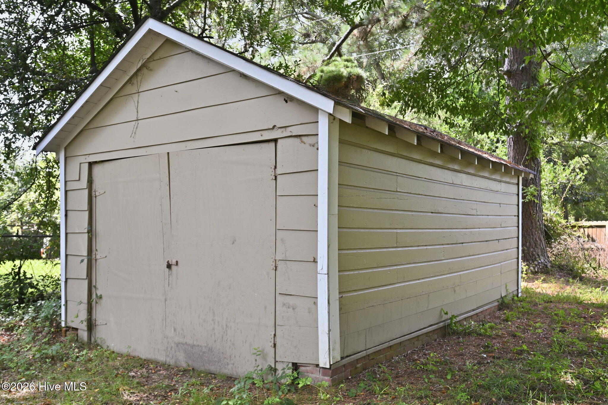 main property photo 13