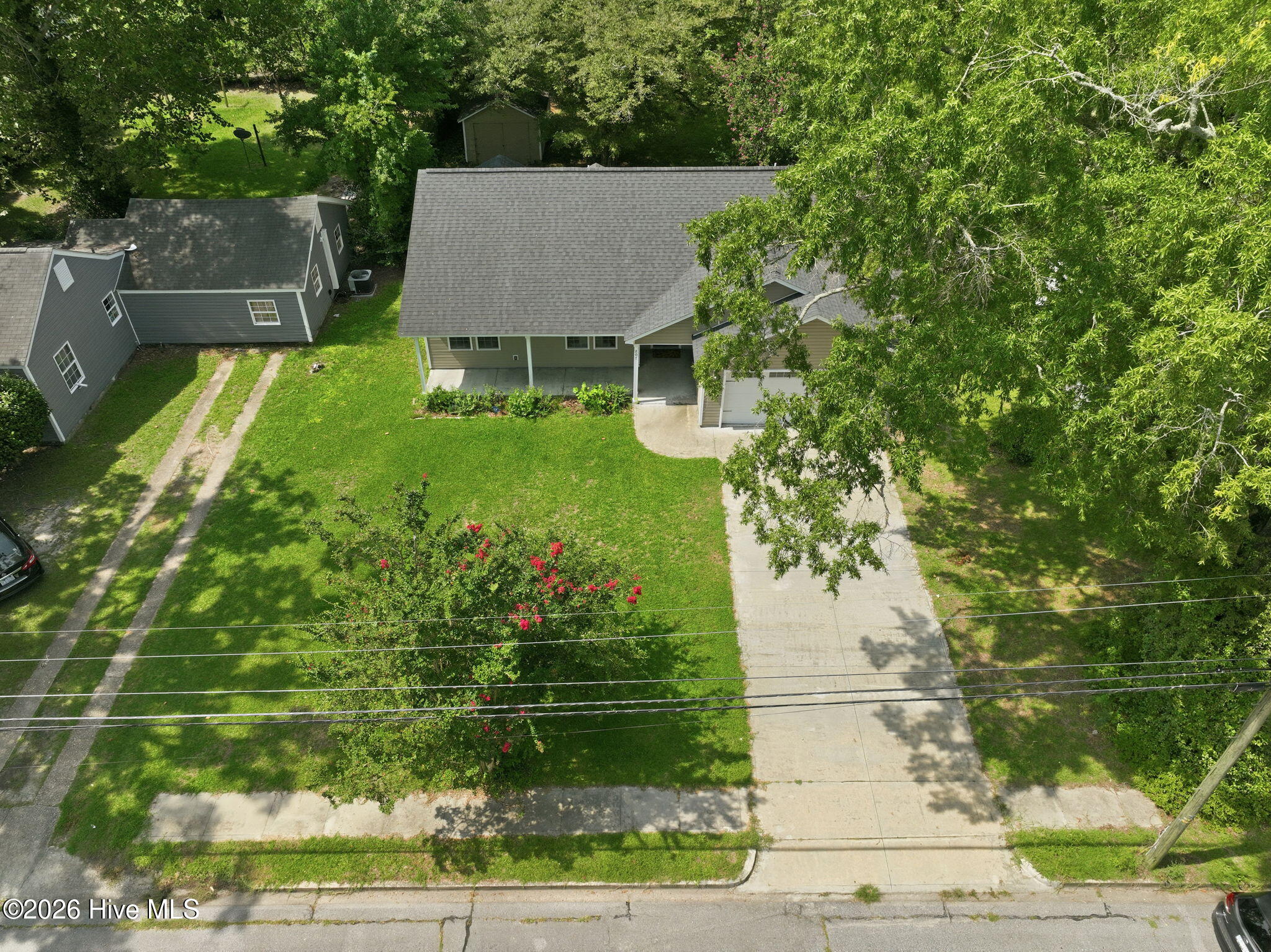 main property photo 18
