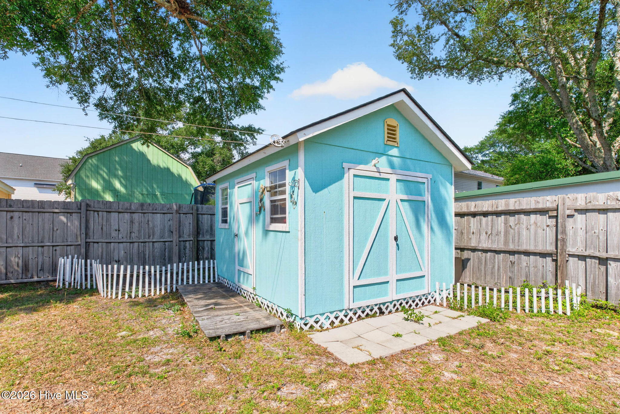 main property photo 30