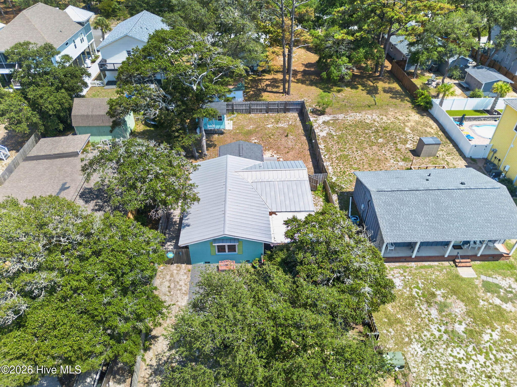 main property photo 33