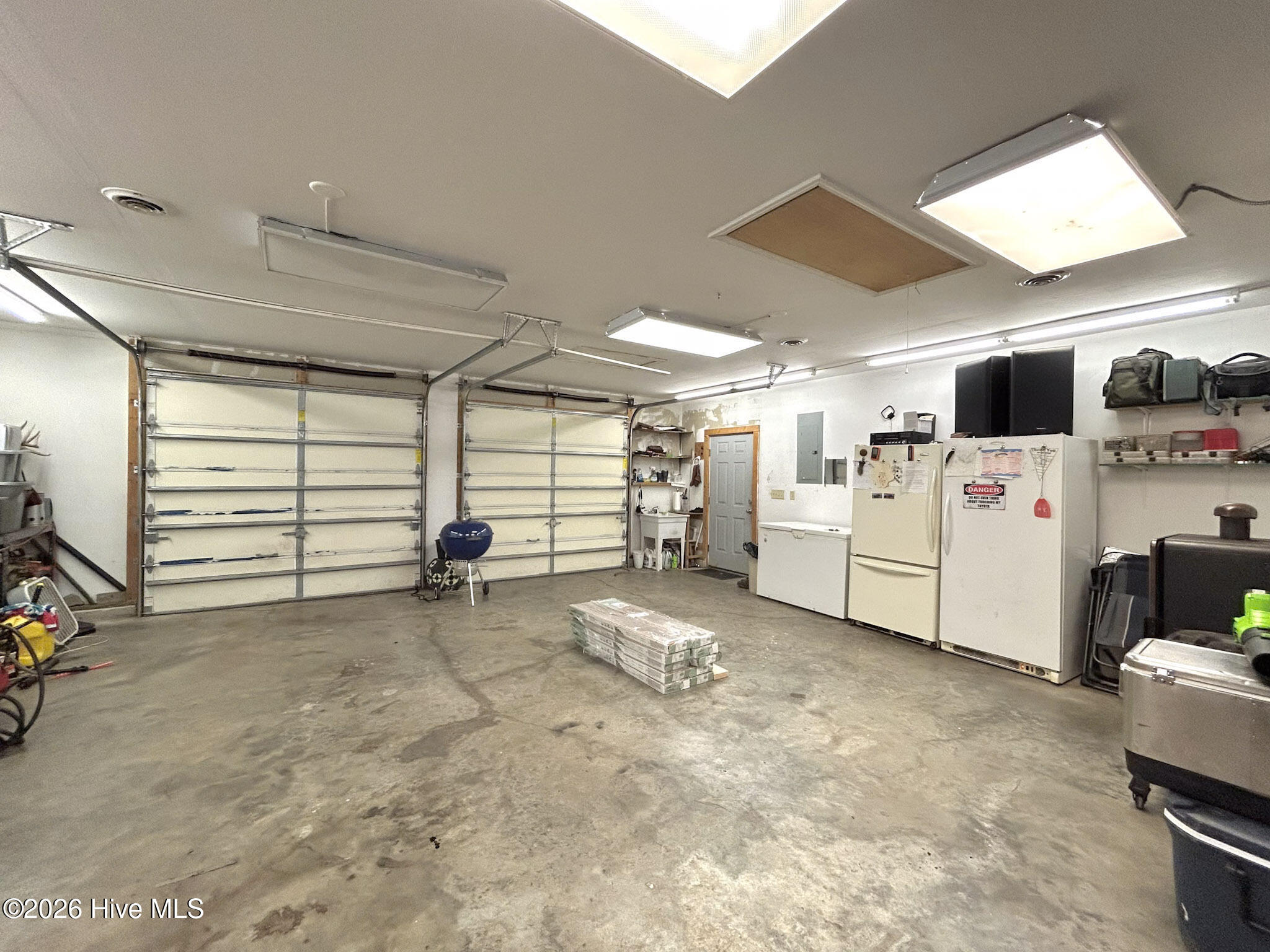 main property photo 73