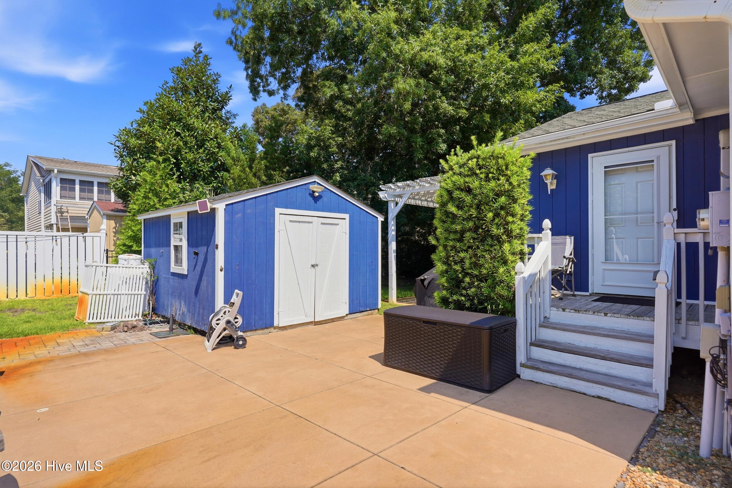 main property photo 32