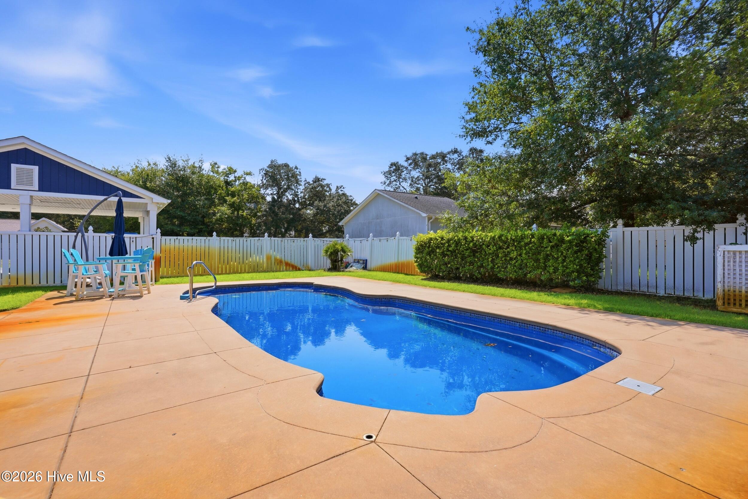 main property photo 35