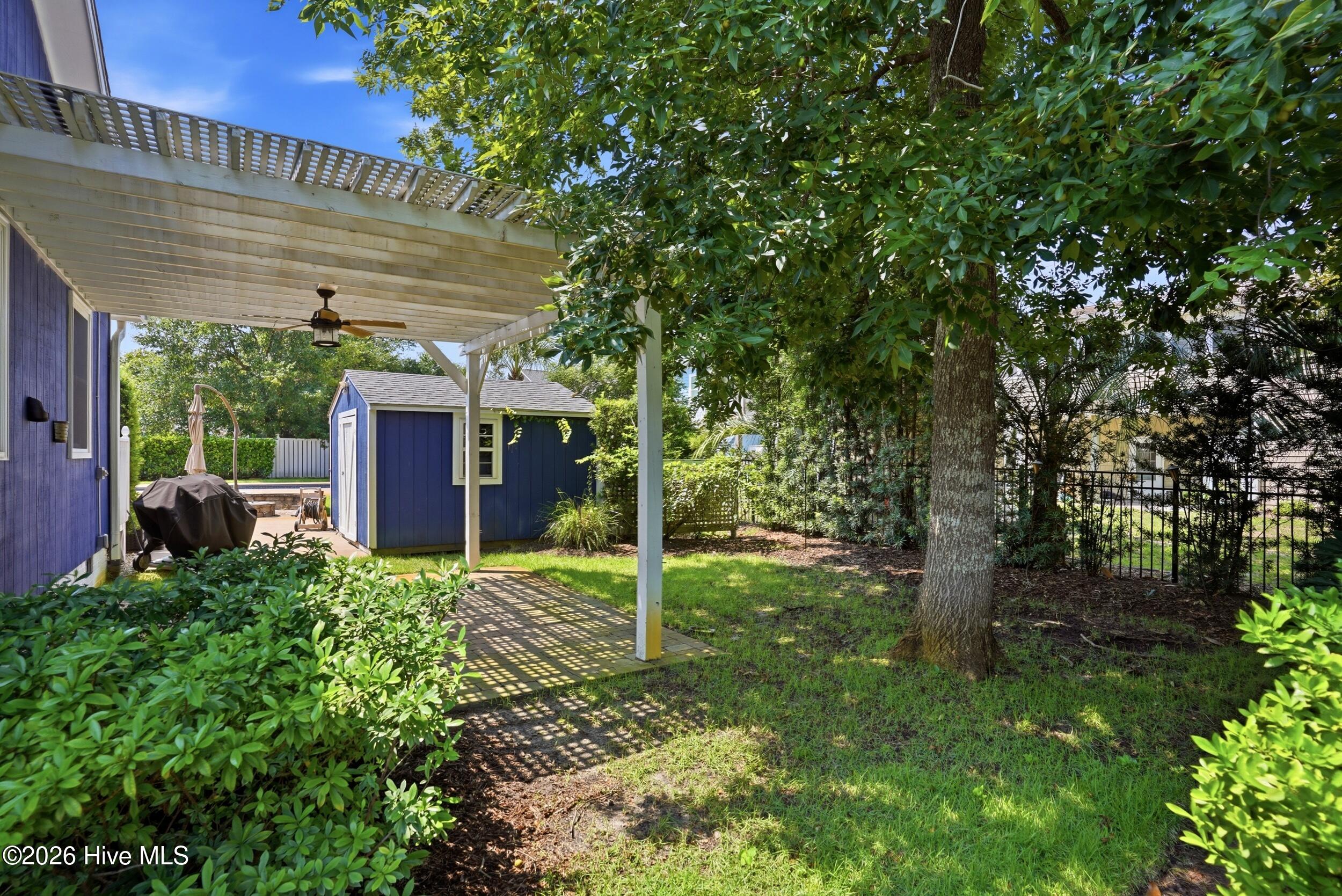 main property photo 40