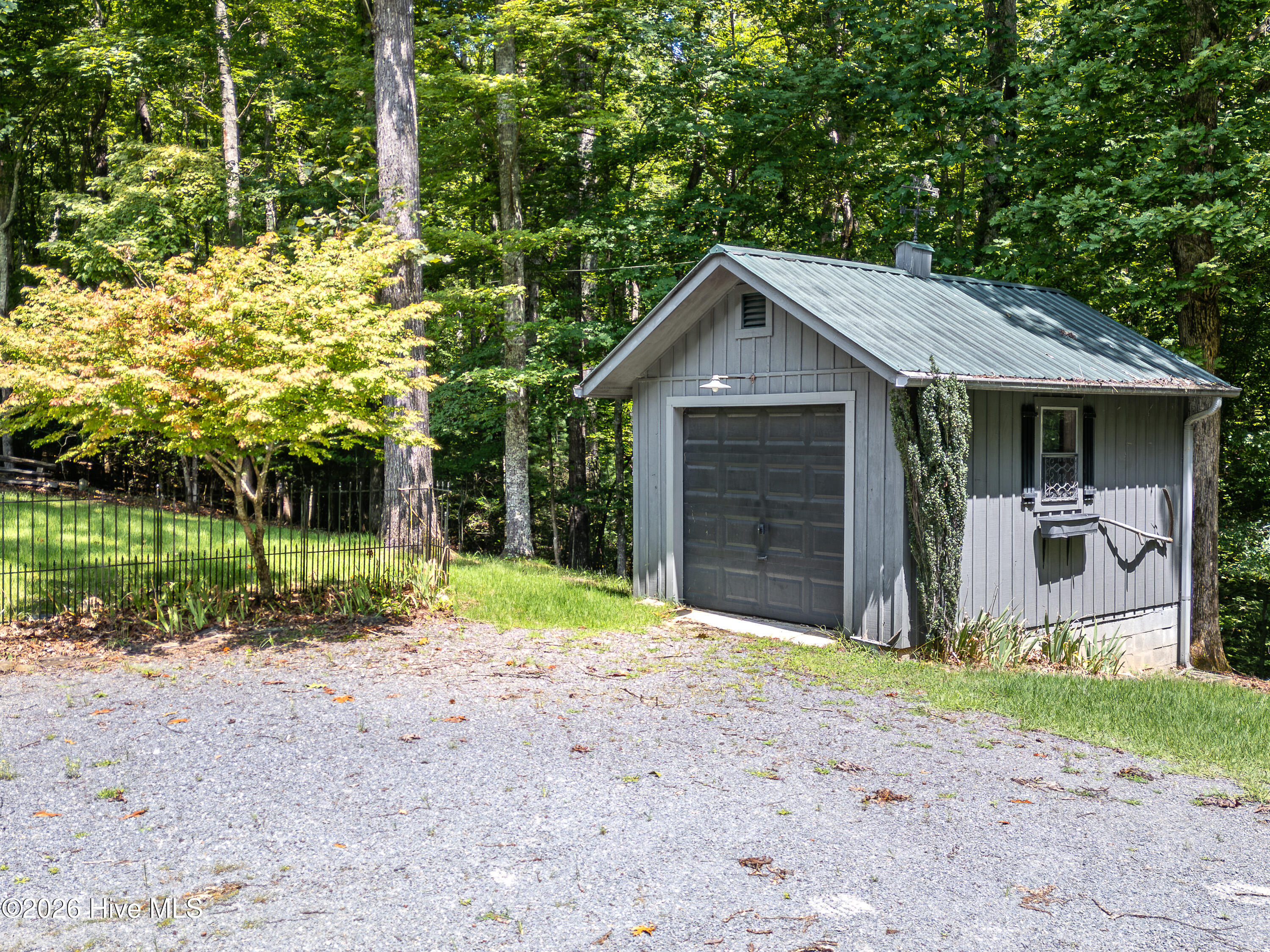 main property photo 26