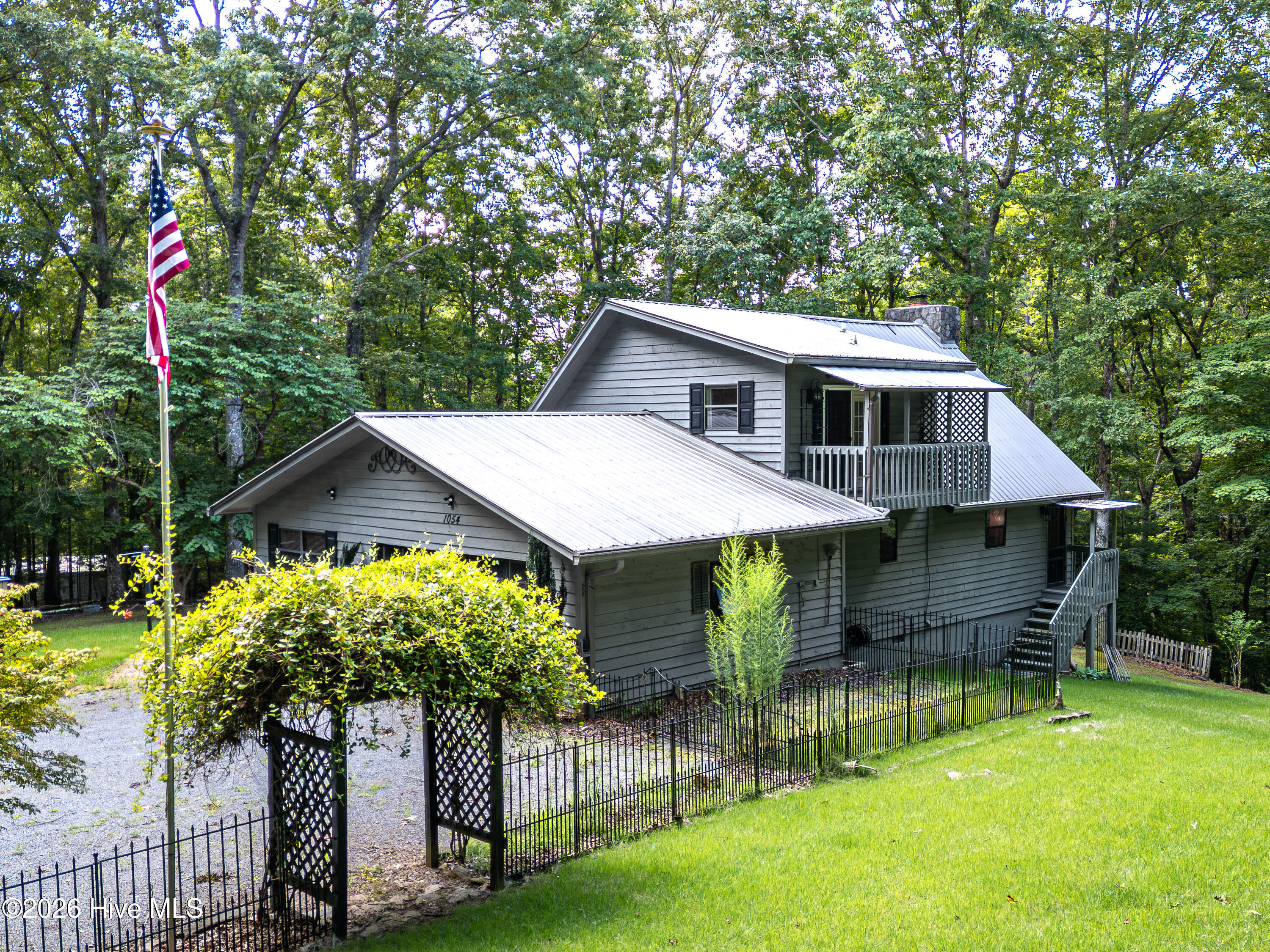 main property photo 27