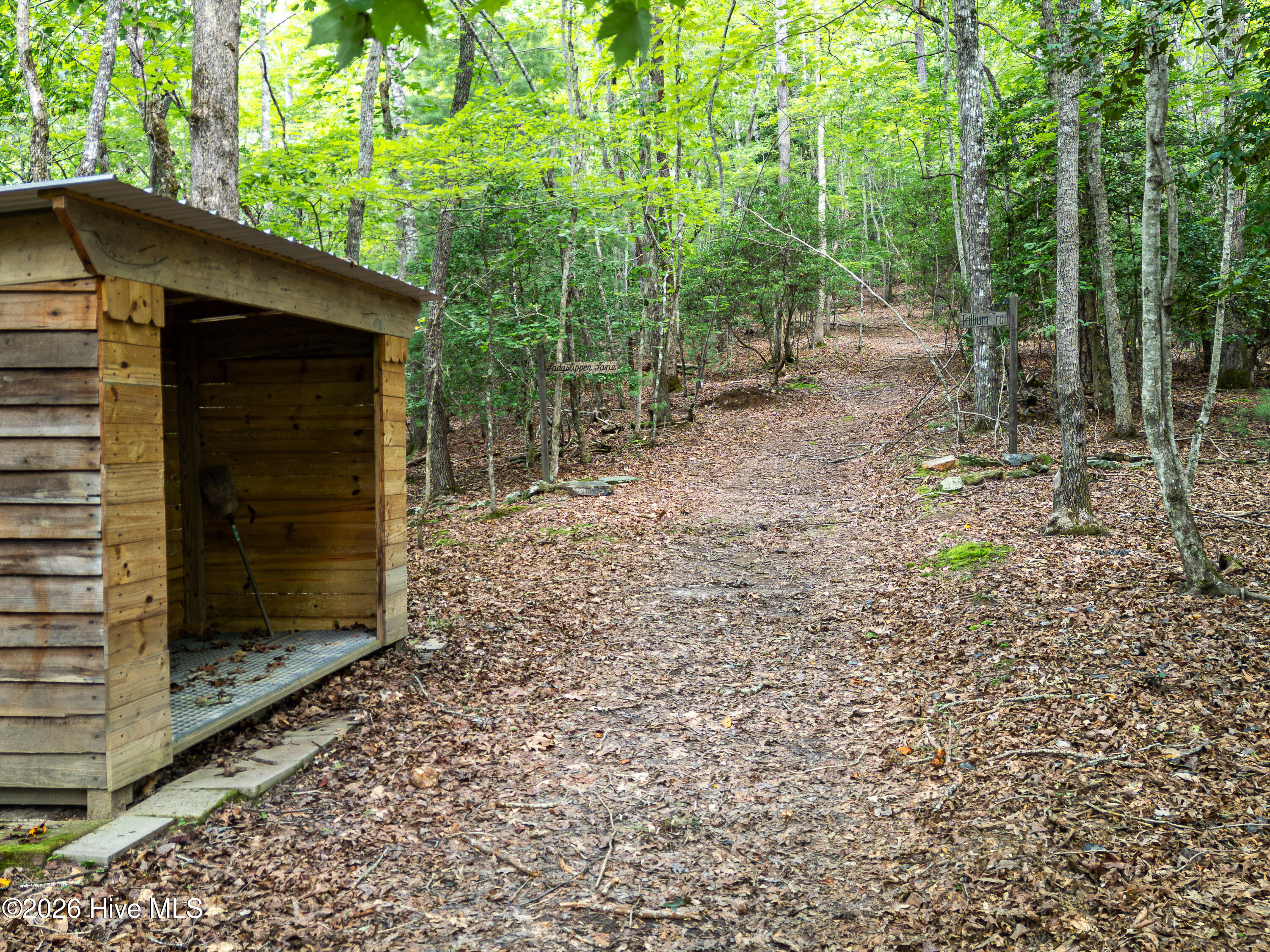 main property photo 32