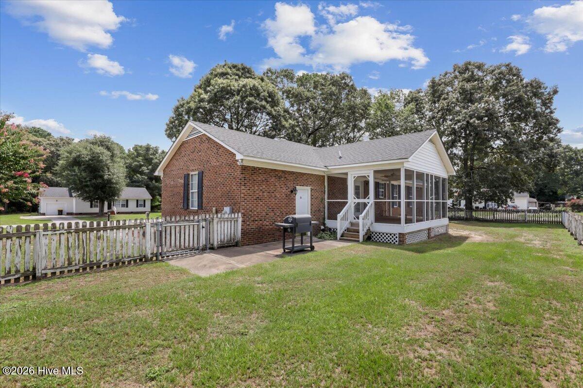 main property photo 6
