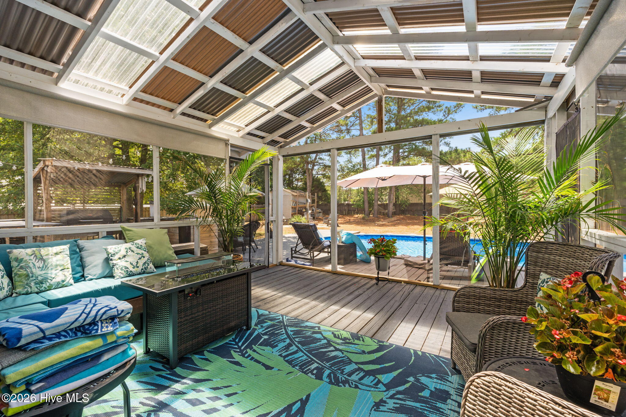 main property photo 22