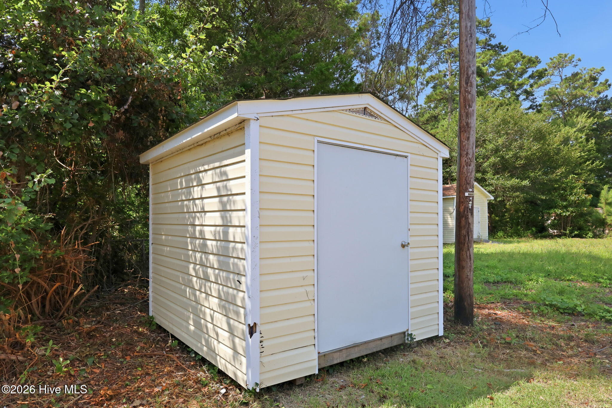 main property photo 35