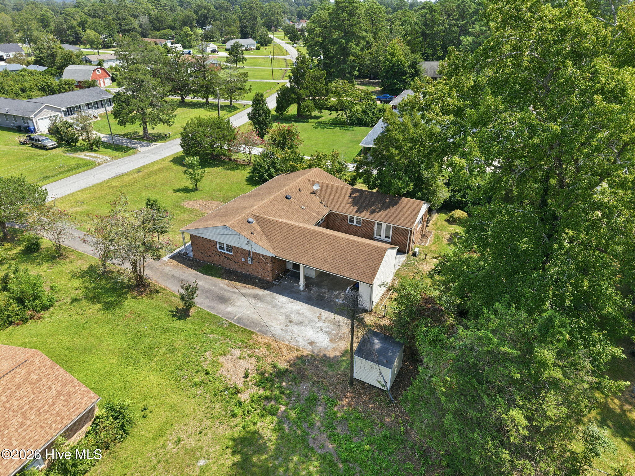 main property photo 40