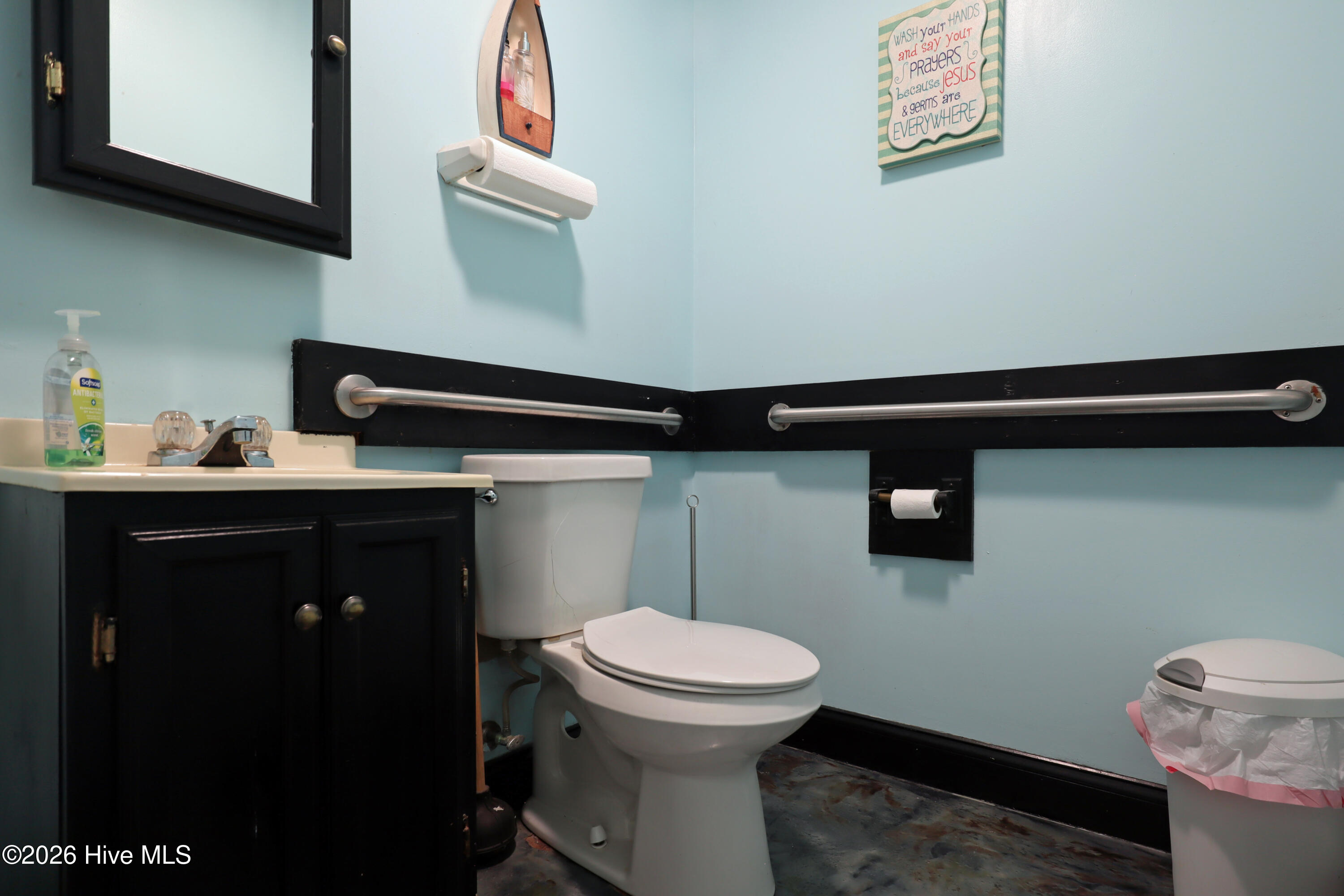 main property photo 20