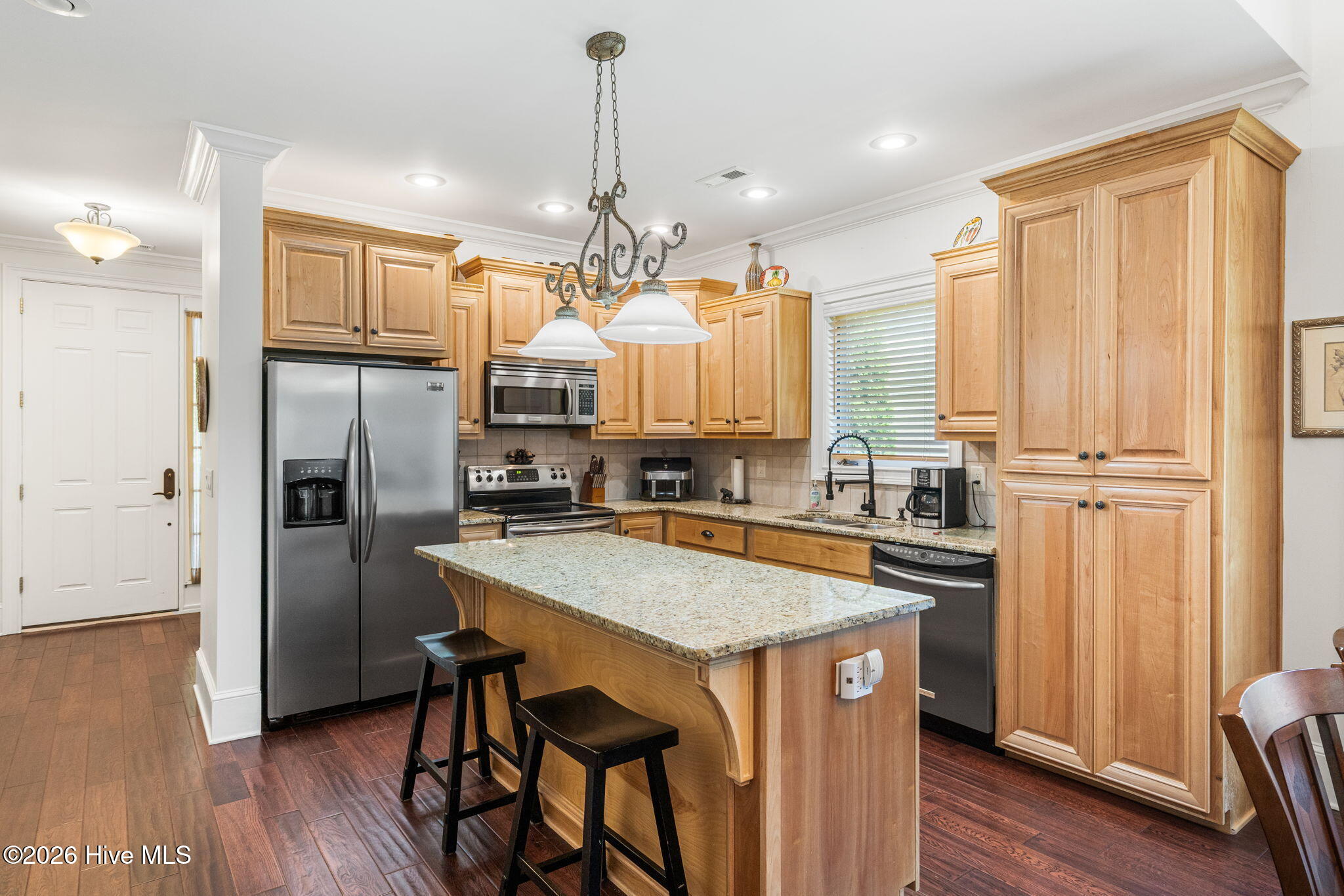 main property photo 8
