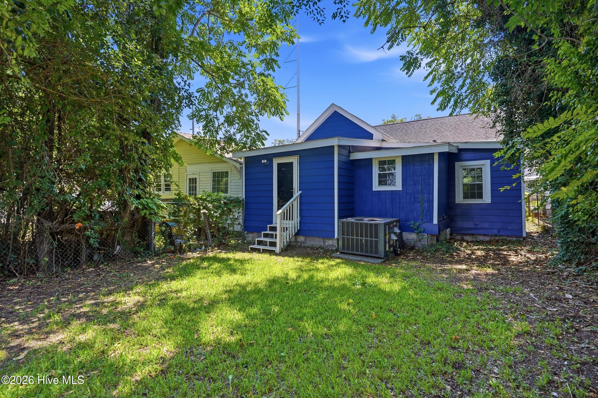 main property photo 8