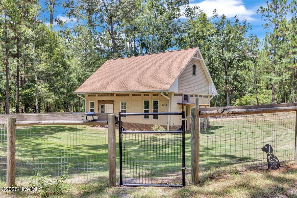 main property photo 10
