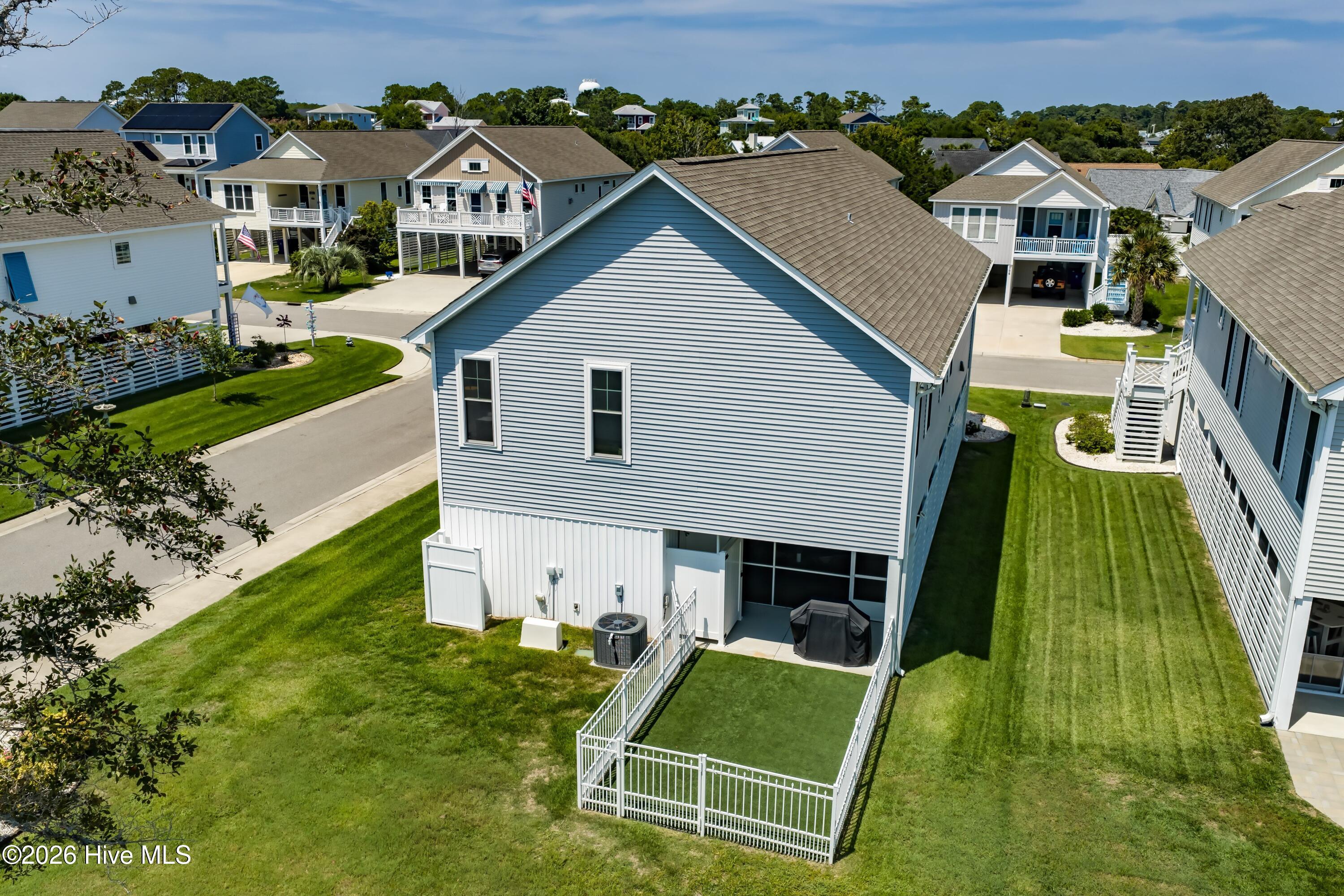 main property photo 40