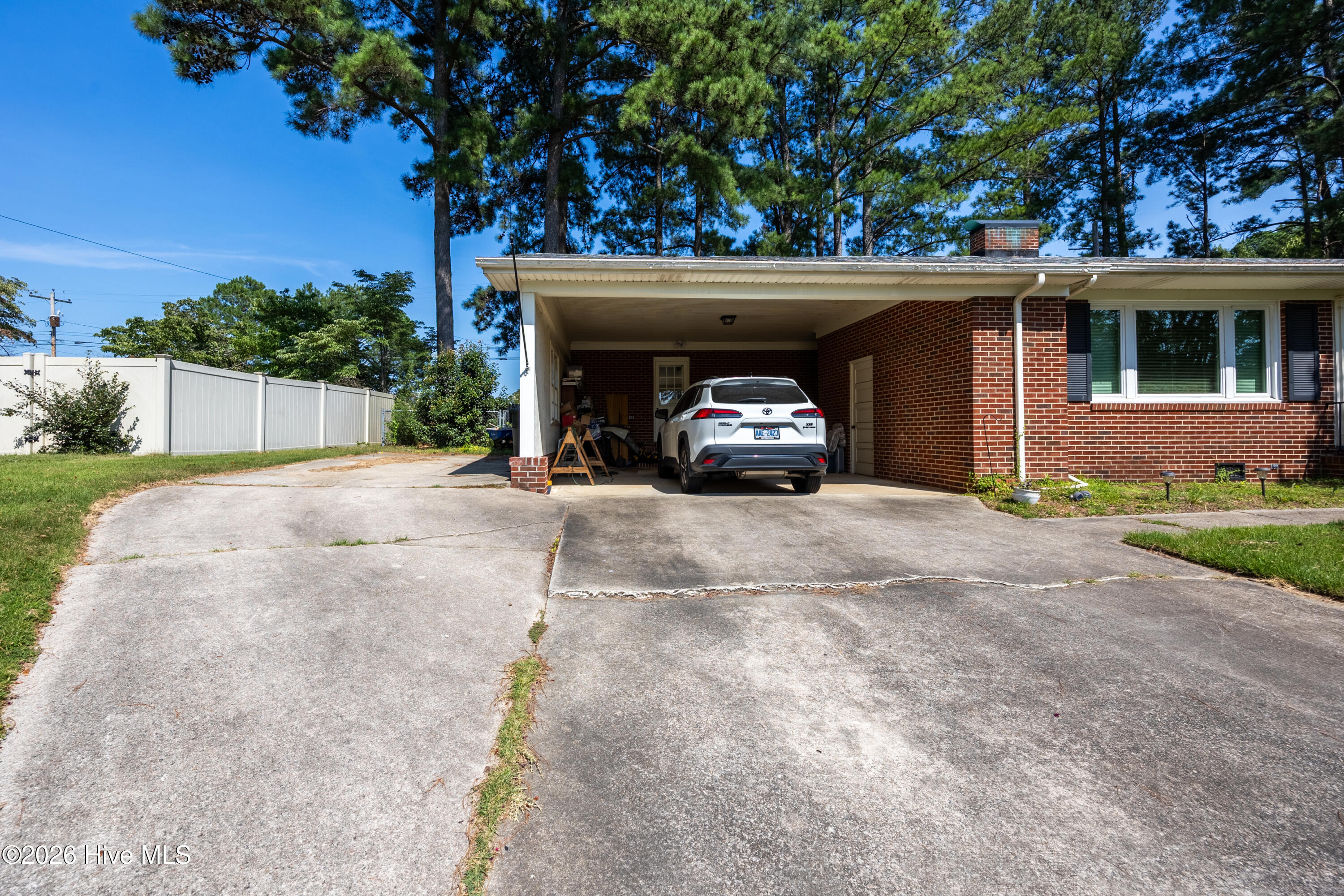 main property photo 30