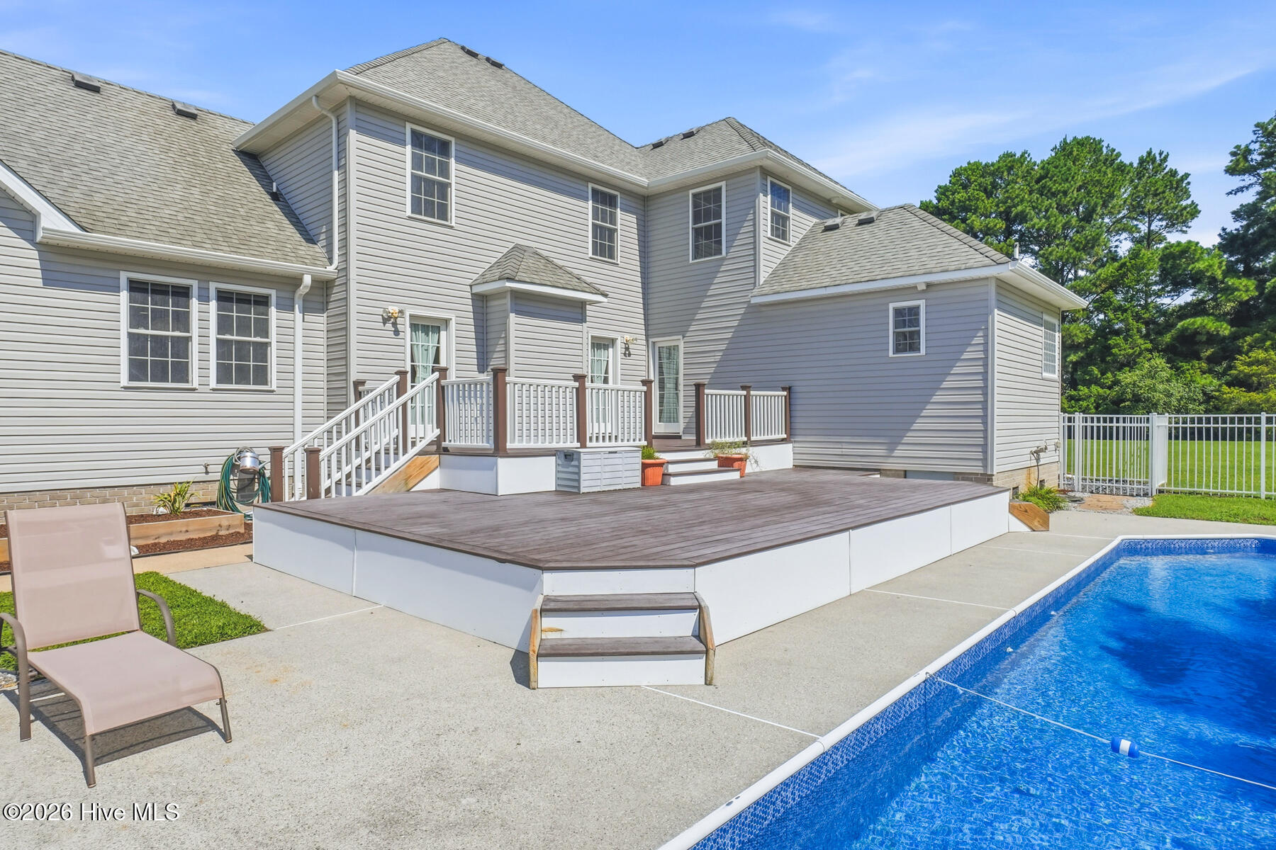 main property photo 43