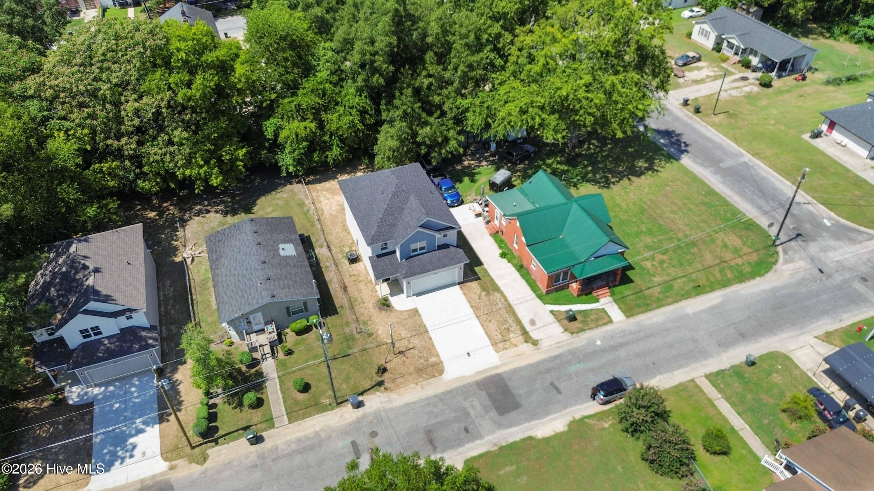 main property photo 35