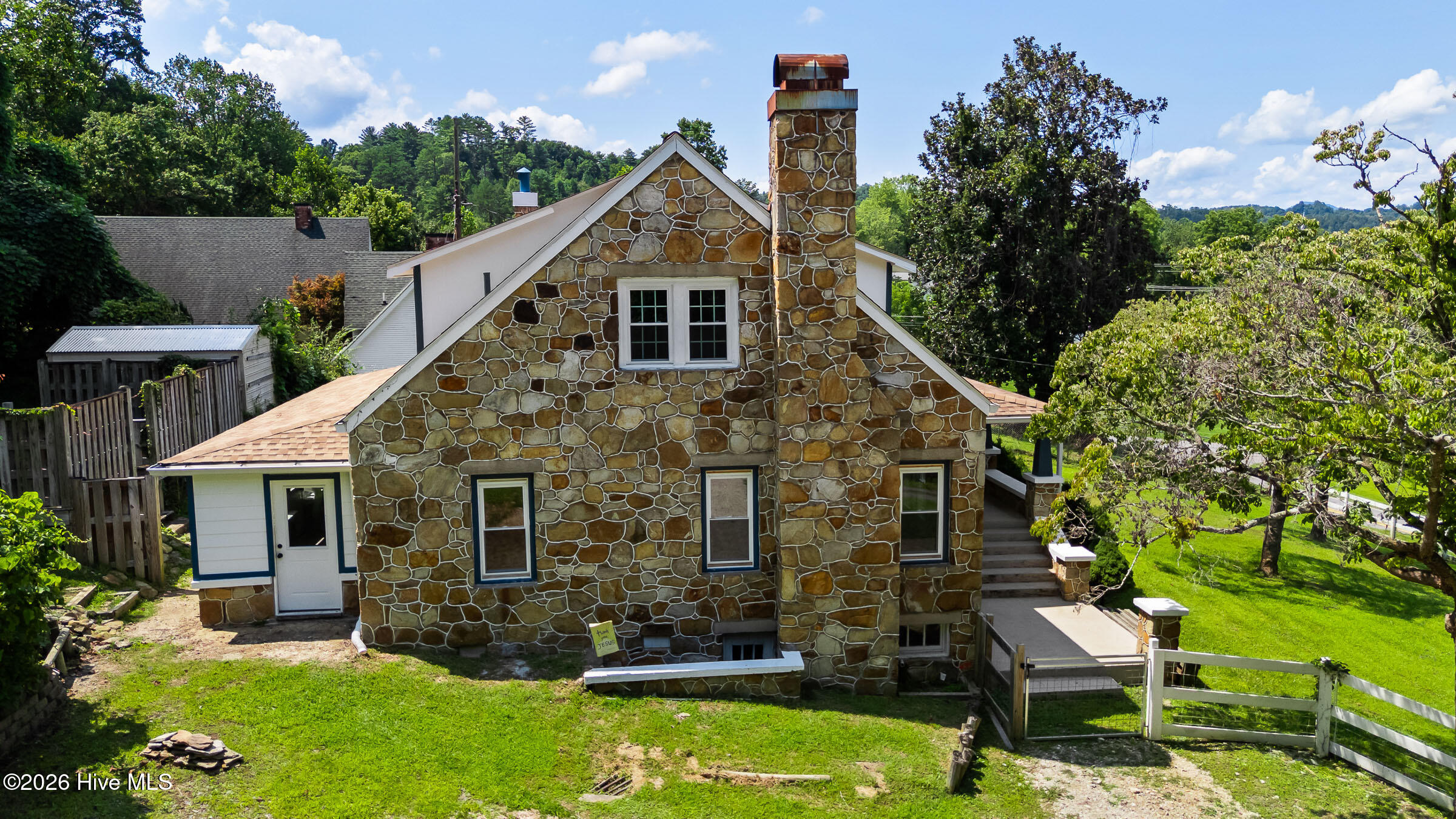 main property photo 2