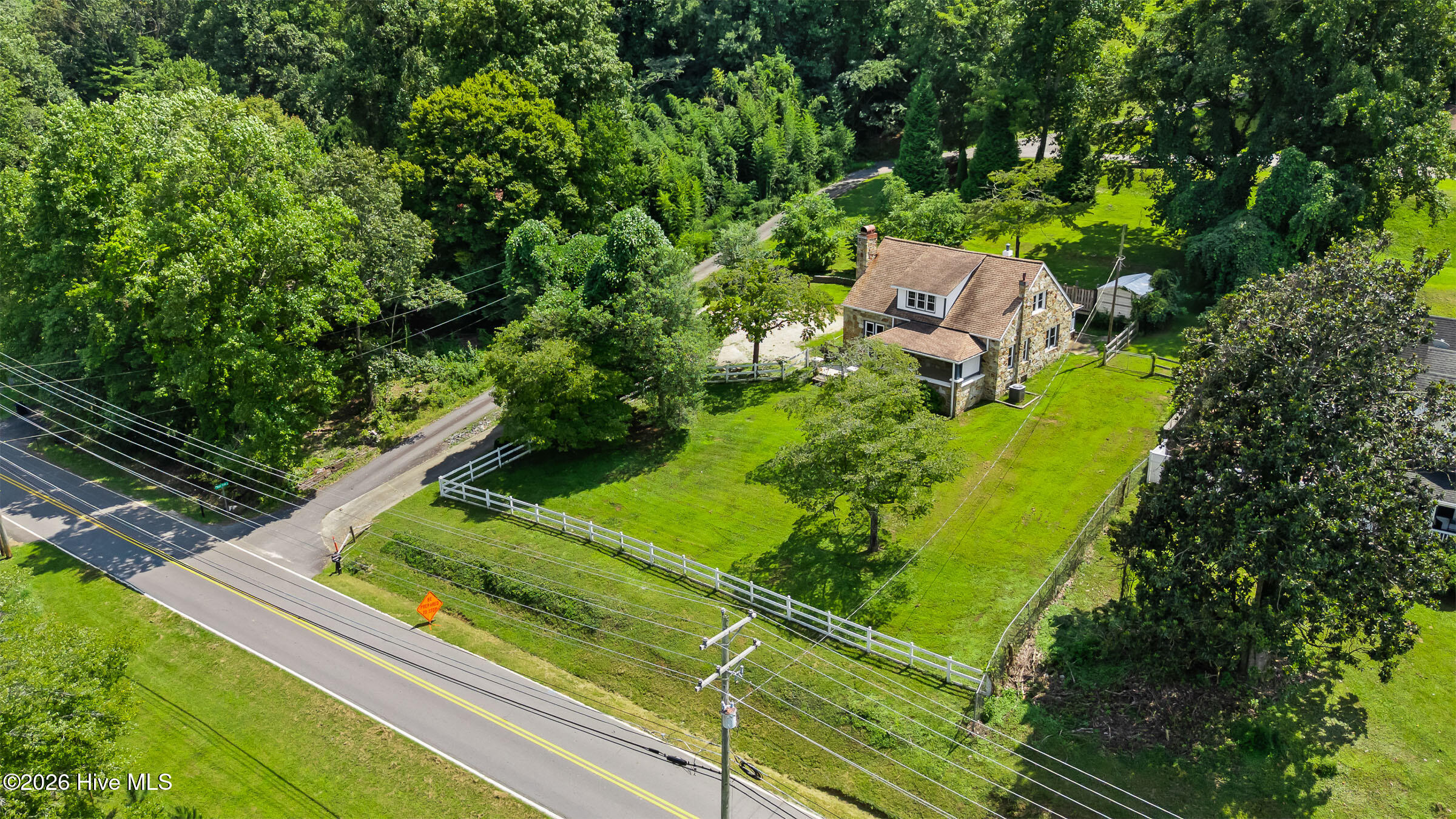 main property photo 45