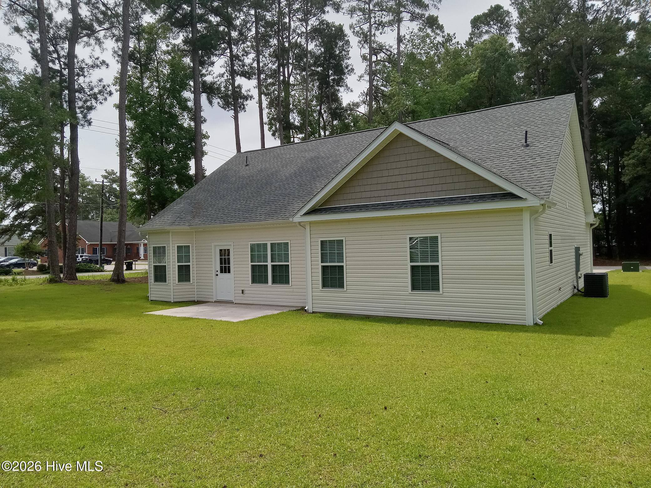 main property photo 24
