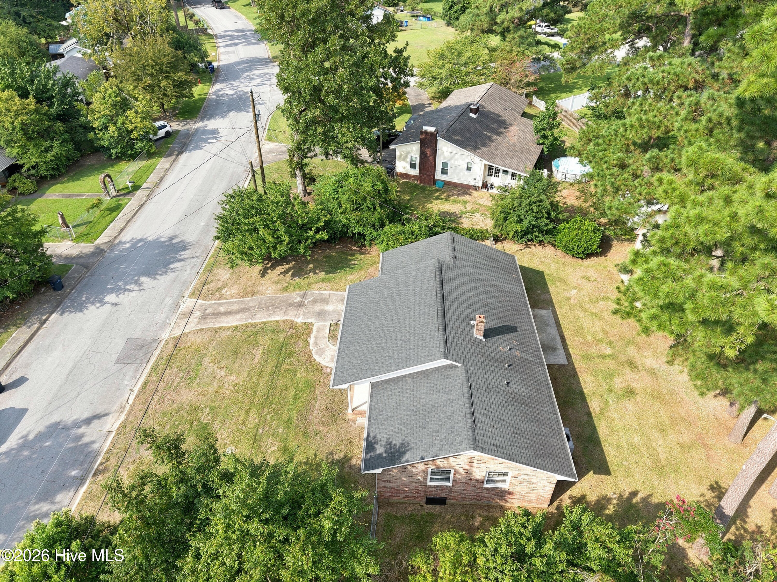 main property photo 10
