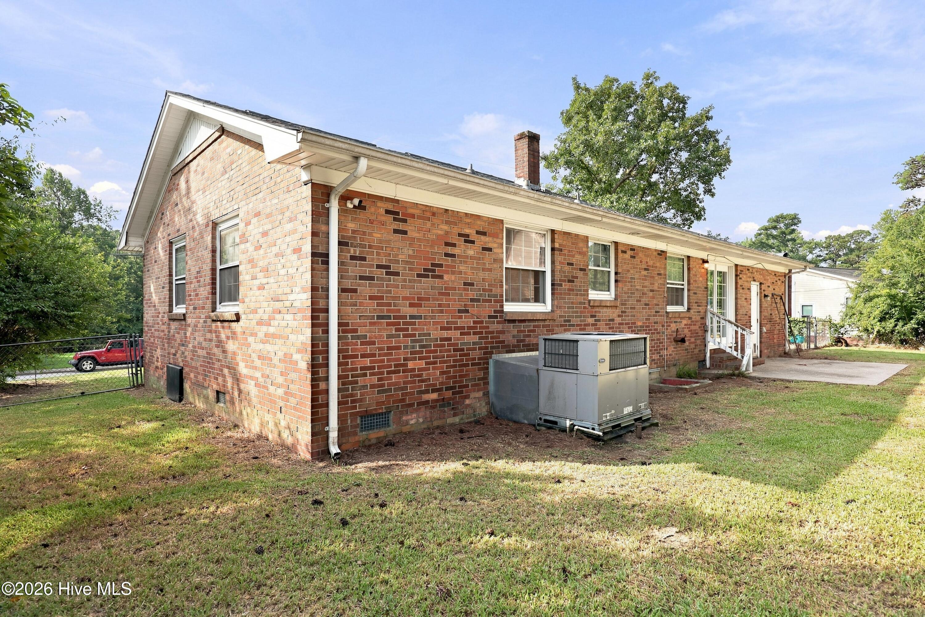 main property photo 19