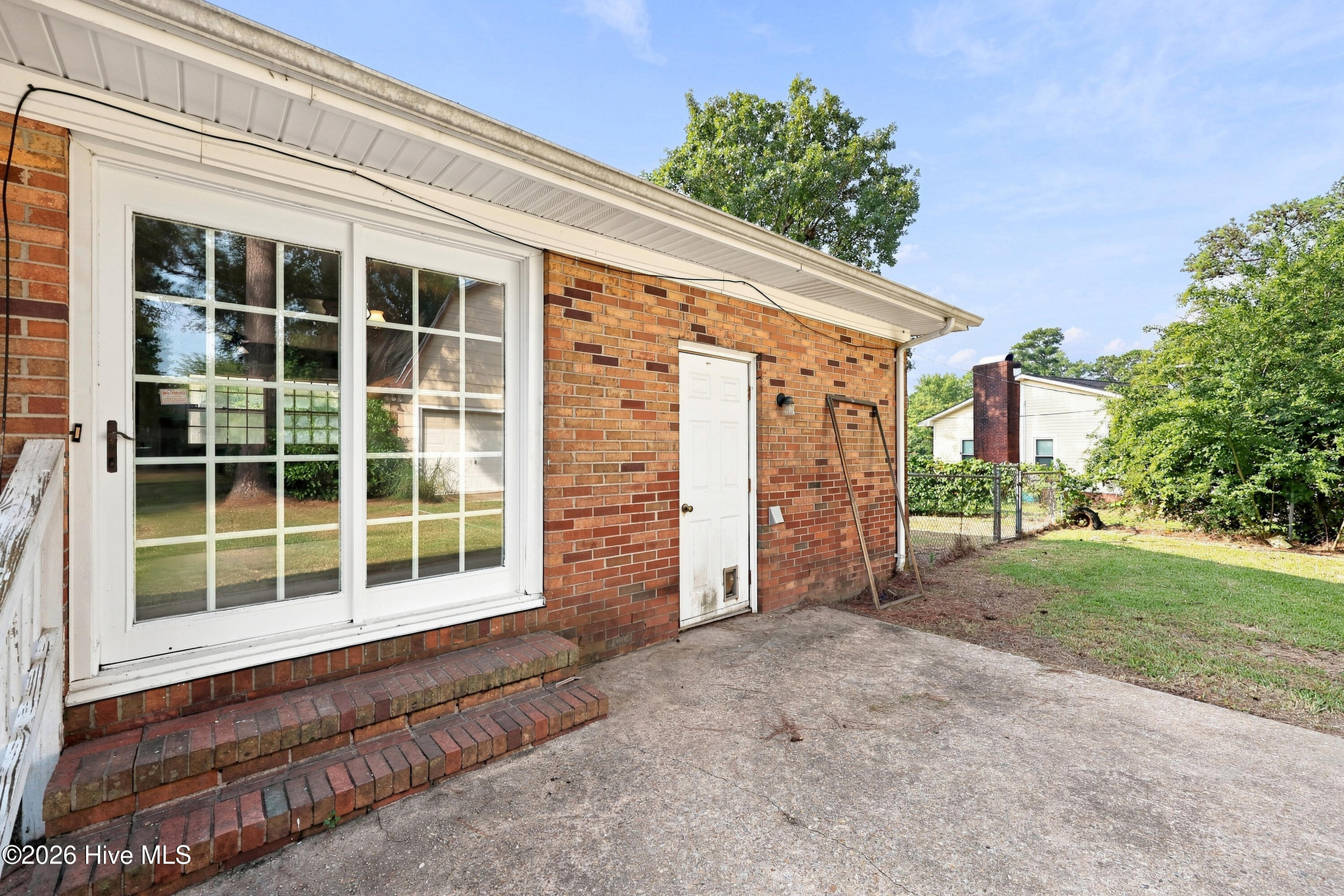 main property photo 20