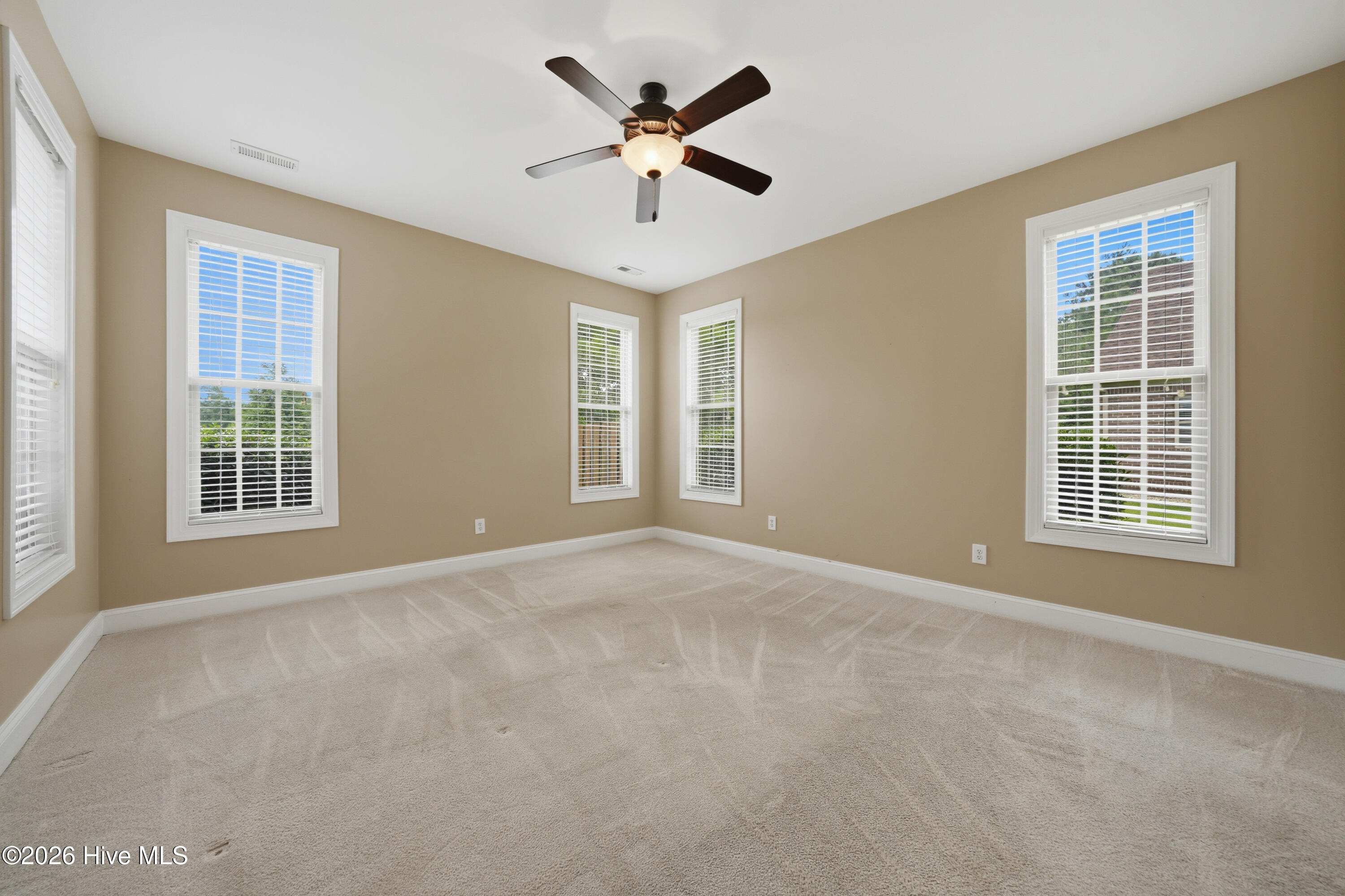 property viewer photo 24