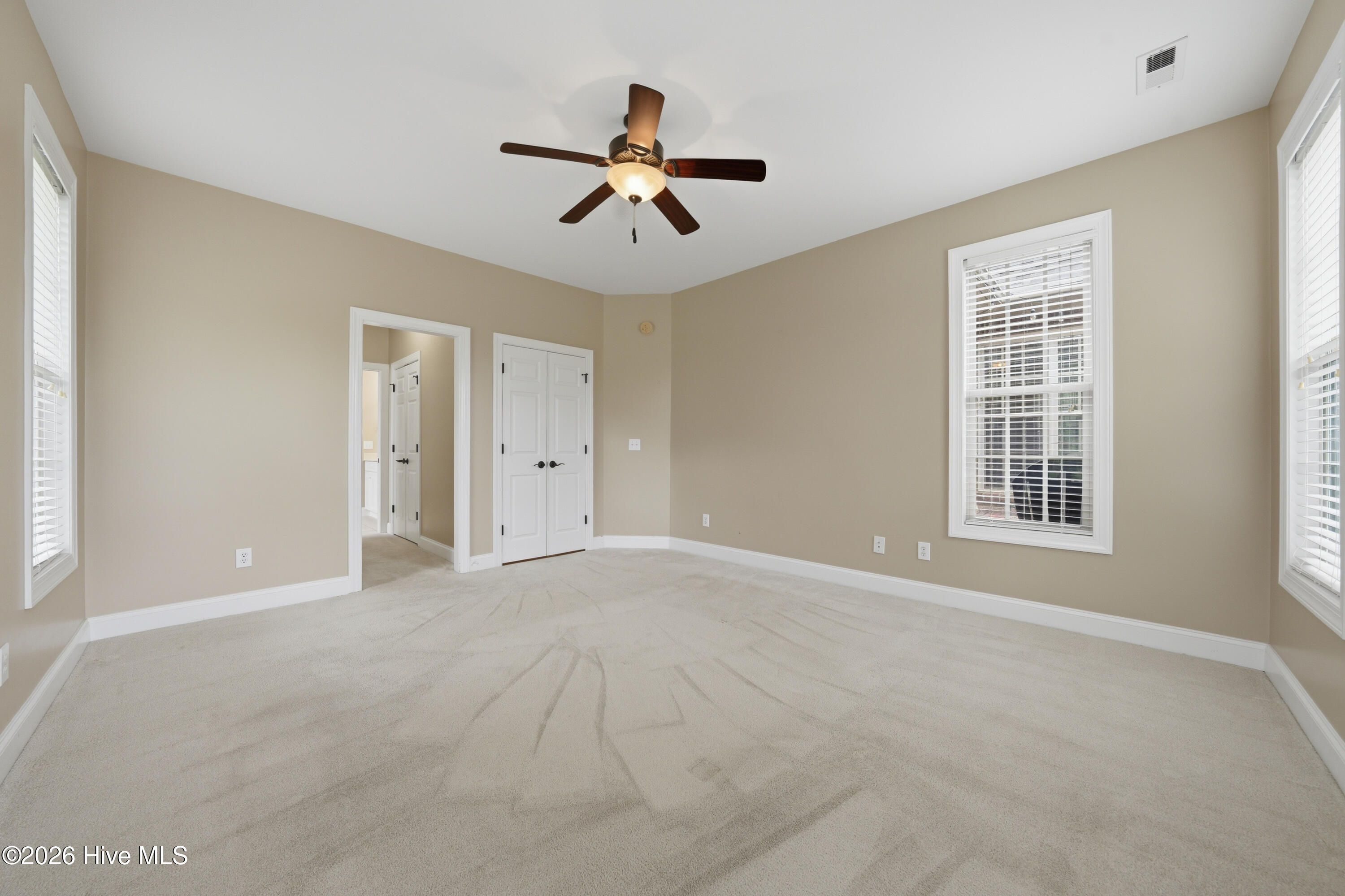 property viewer photo 25
