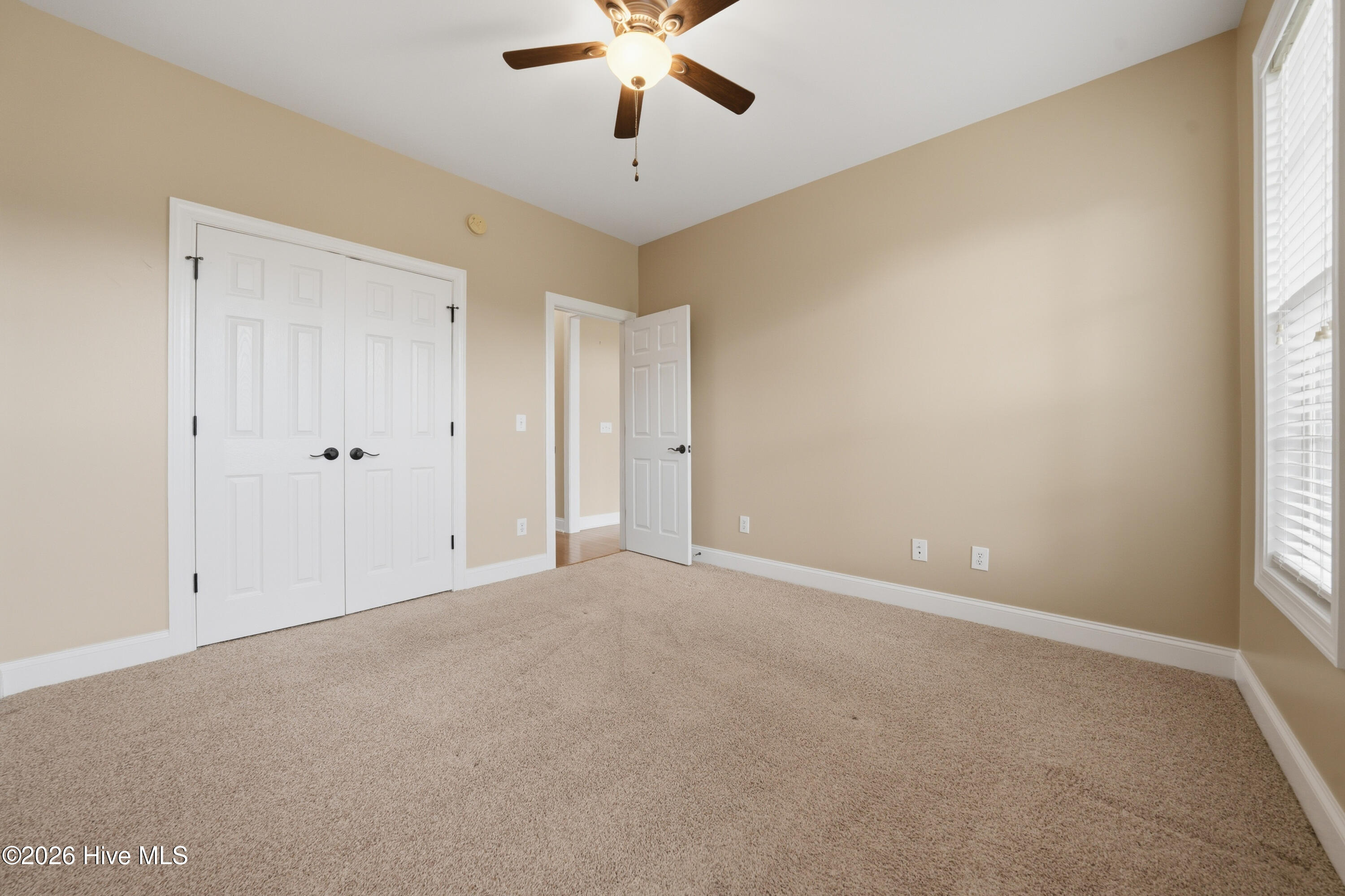 property viewer photo 32