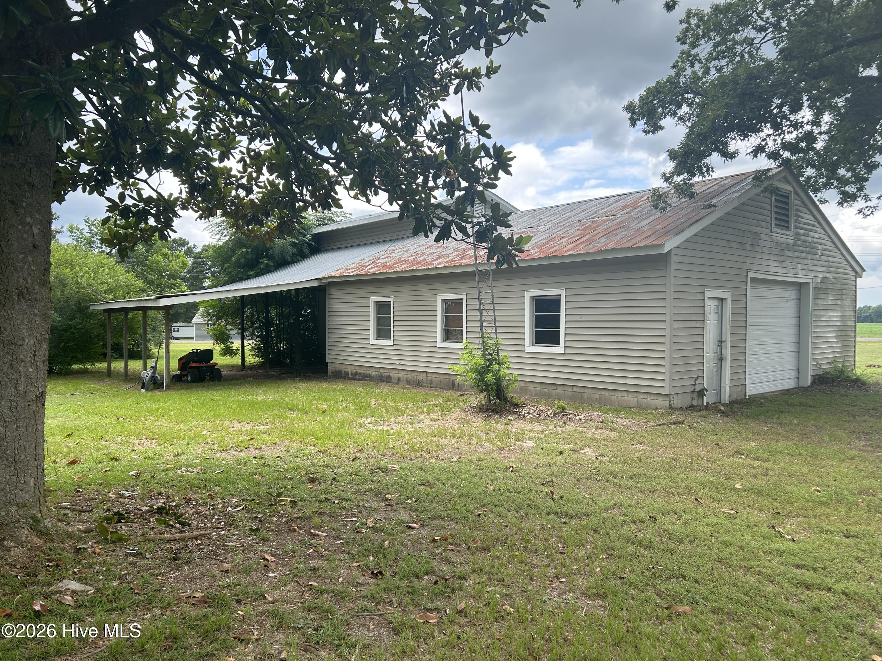 main property photo 30