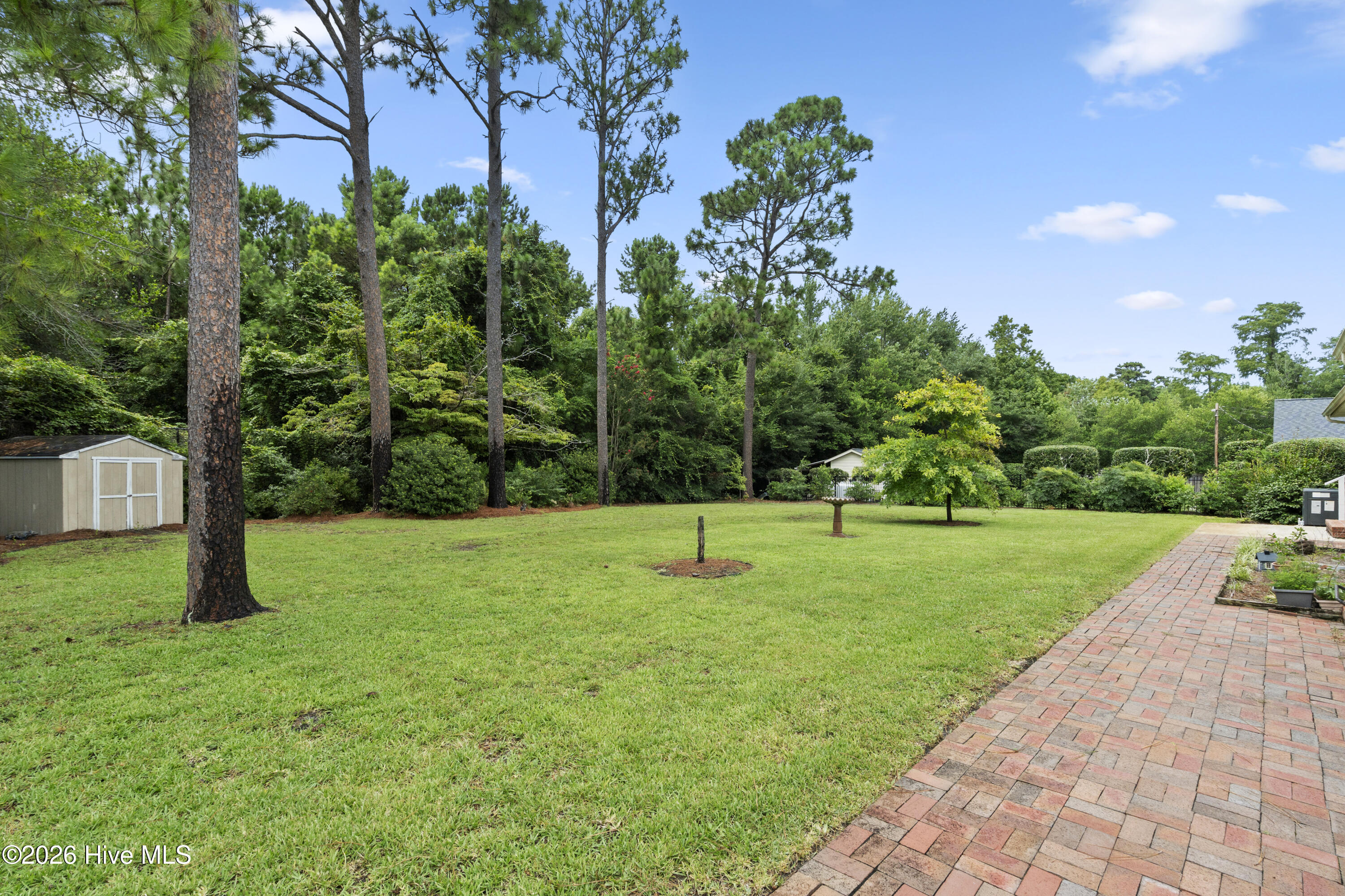 main property photo 40
