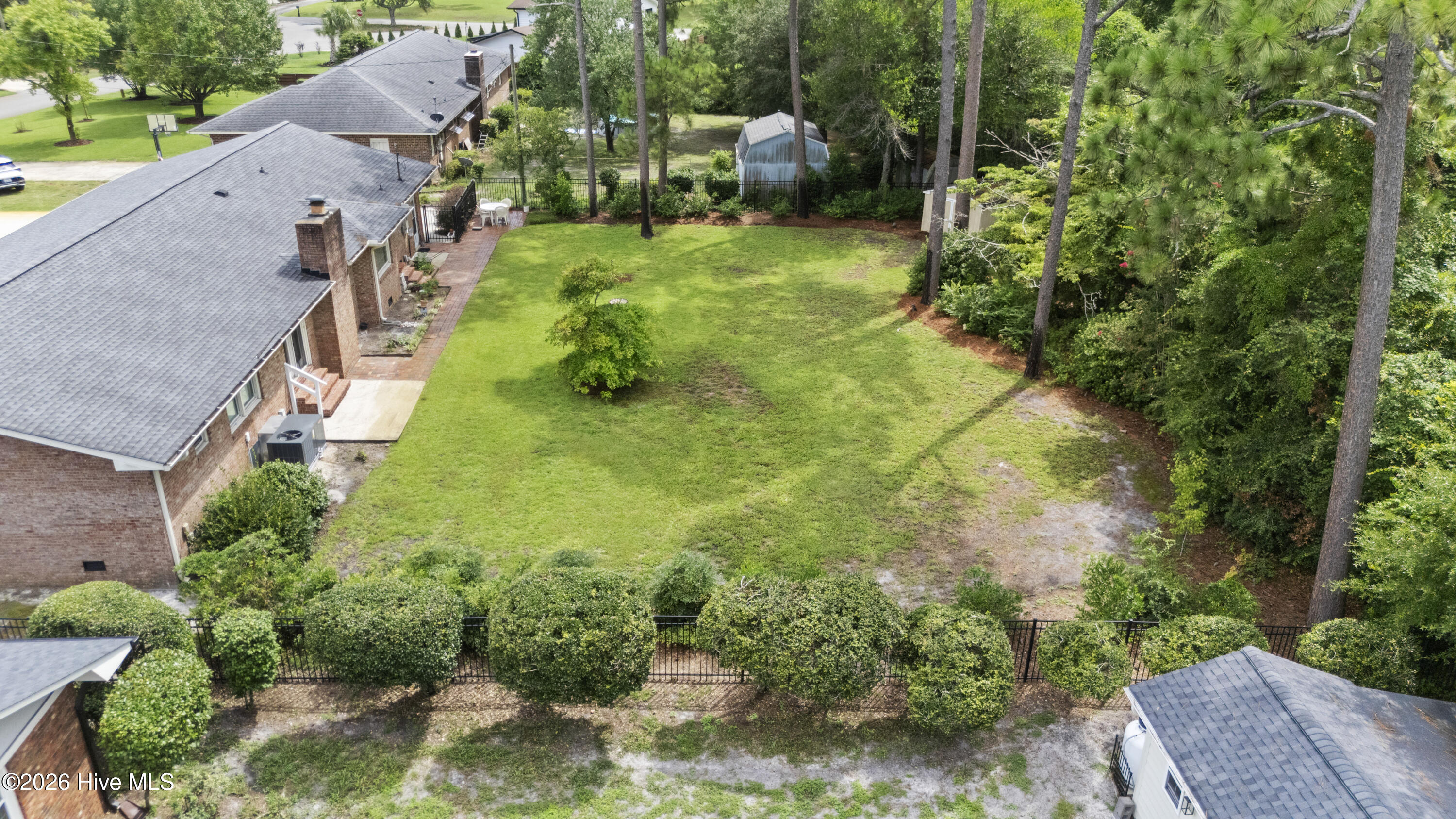 main property photo 41