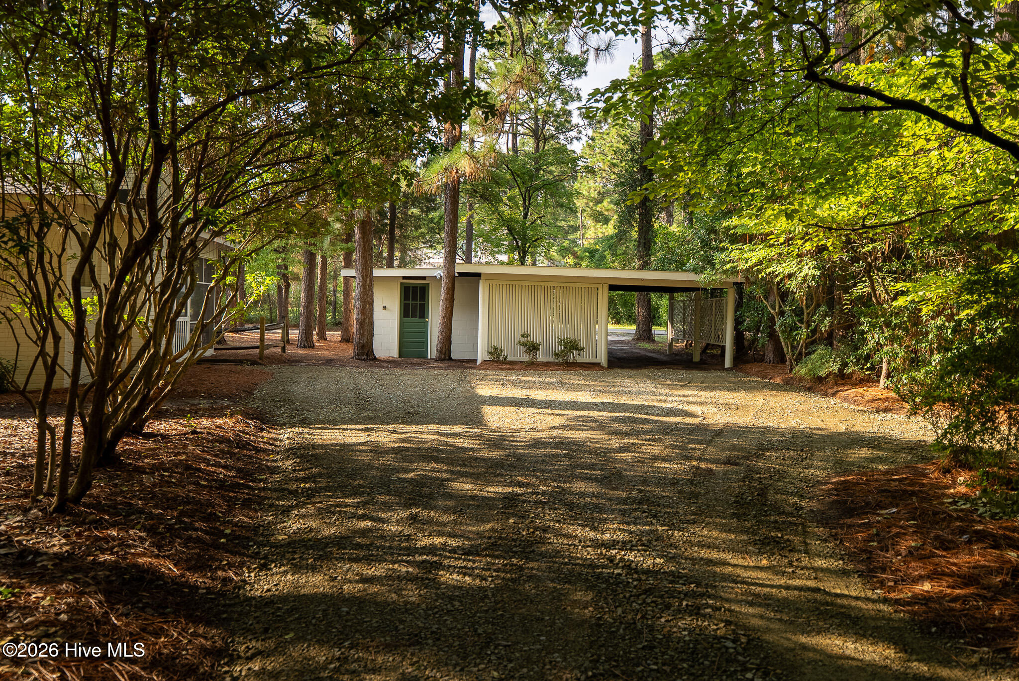 main property photo 33