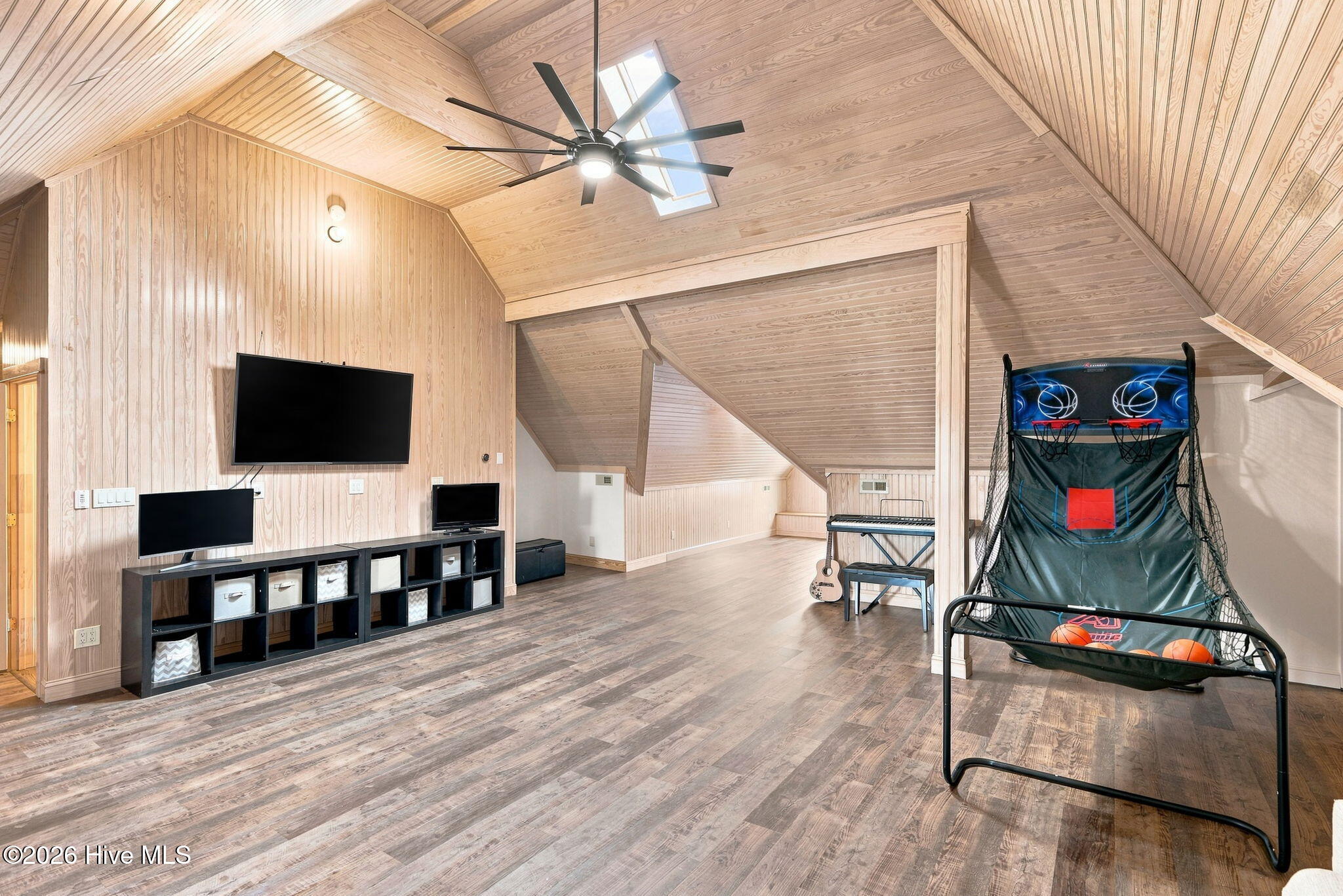 main property photo 58