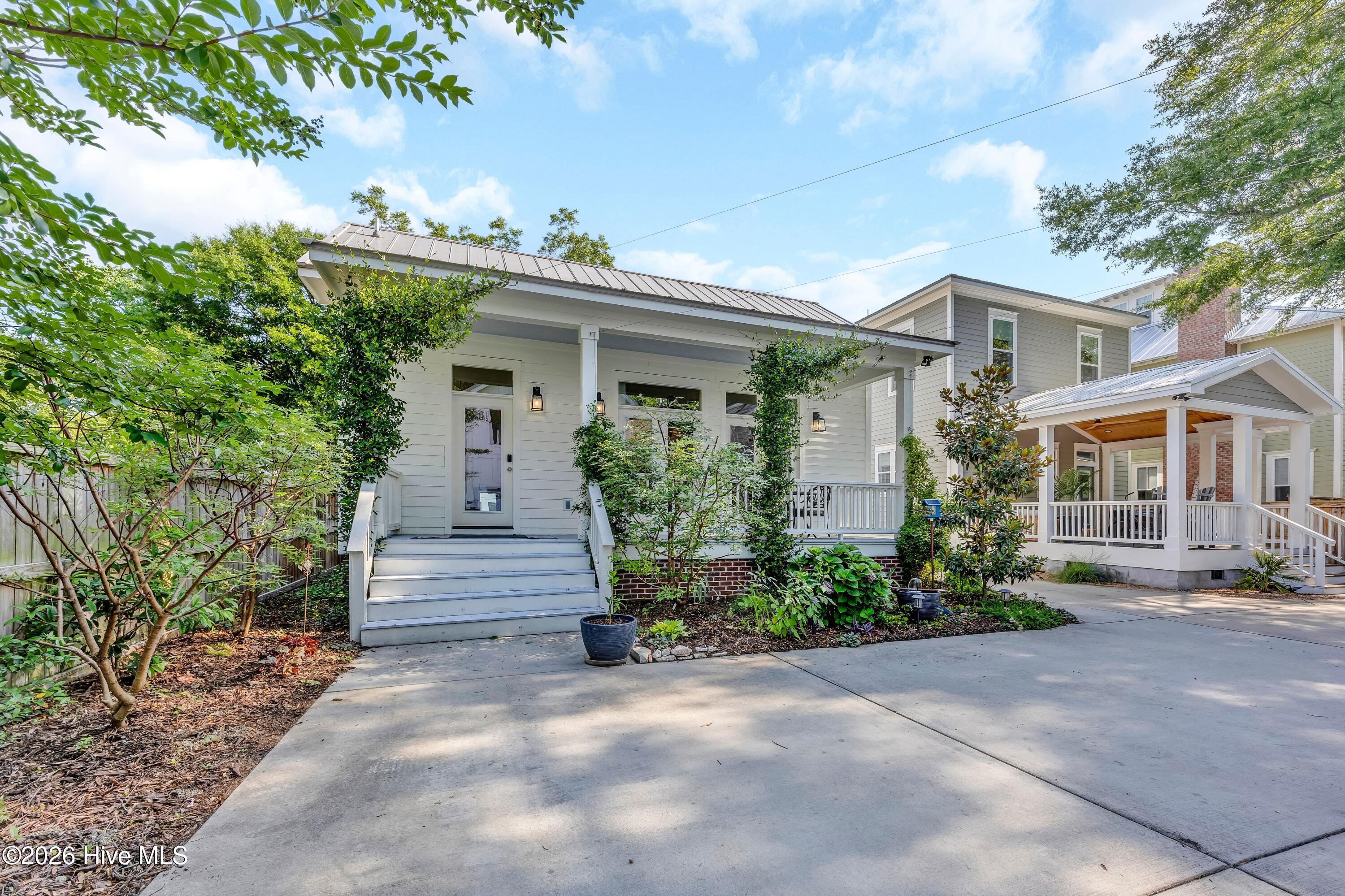 main property photo 34
