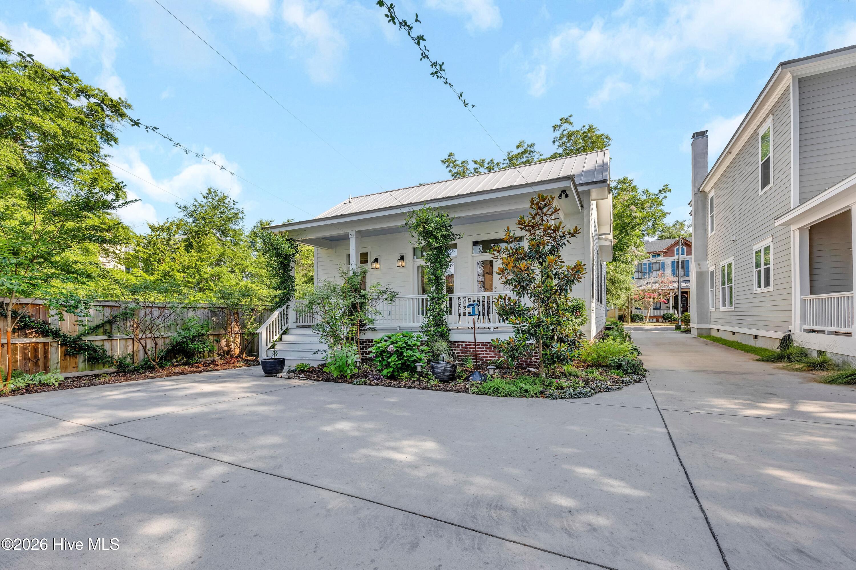 main property photo 35