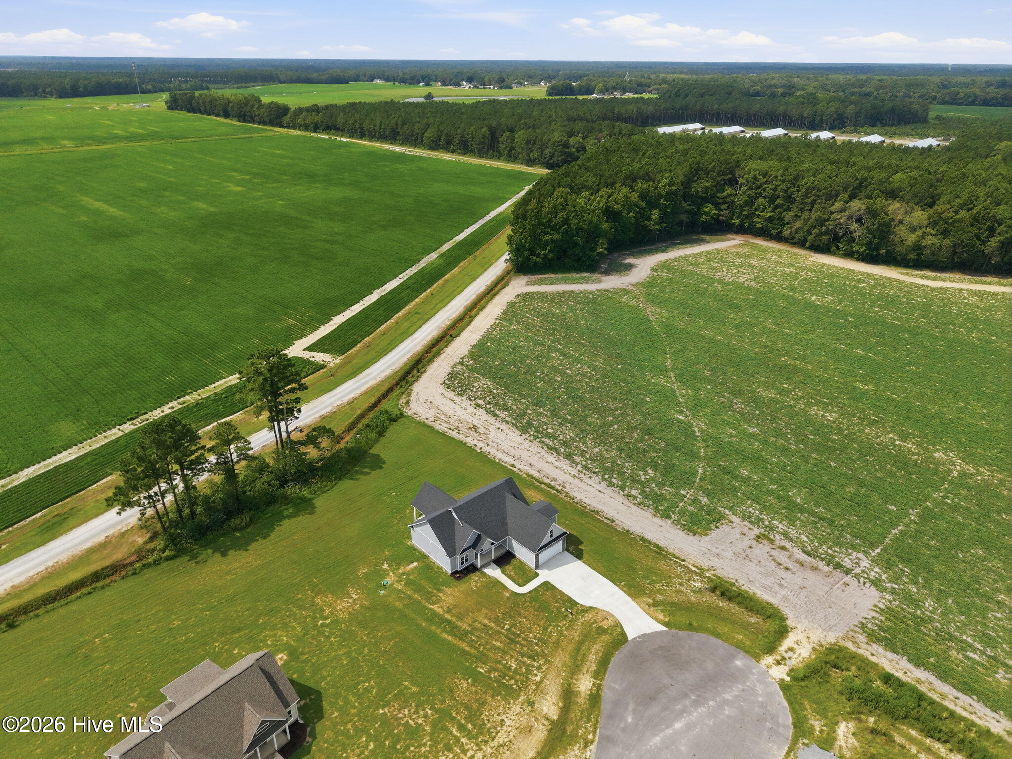 main property photo 44