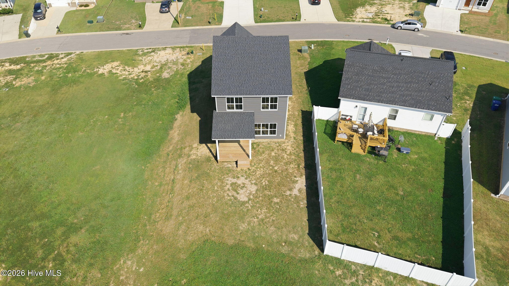 main property photo 11